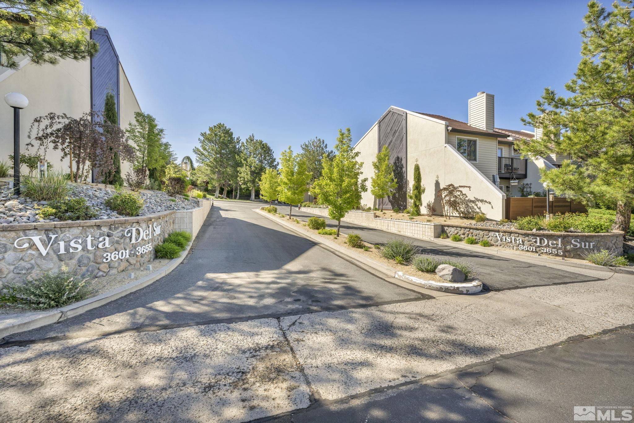 Photo #2: 240005767 Listing 