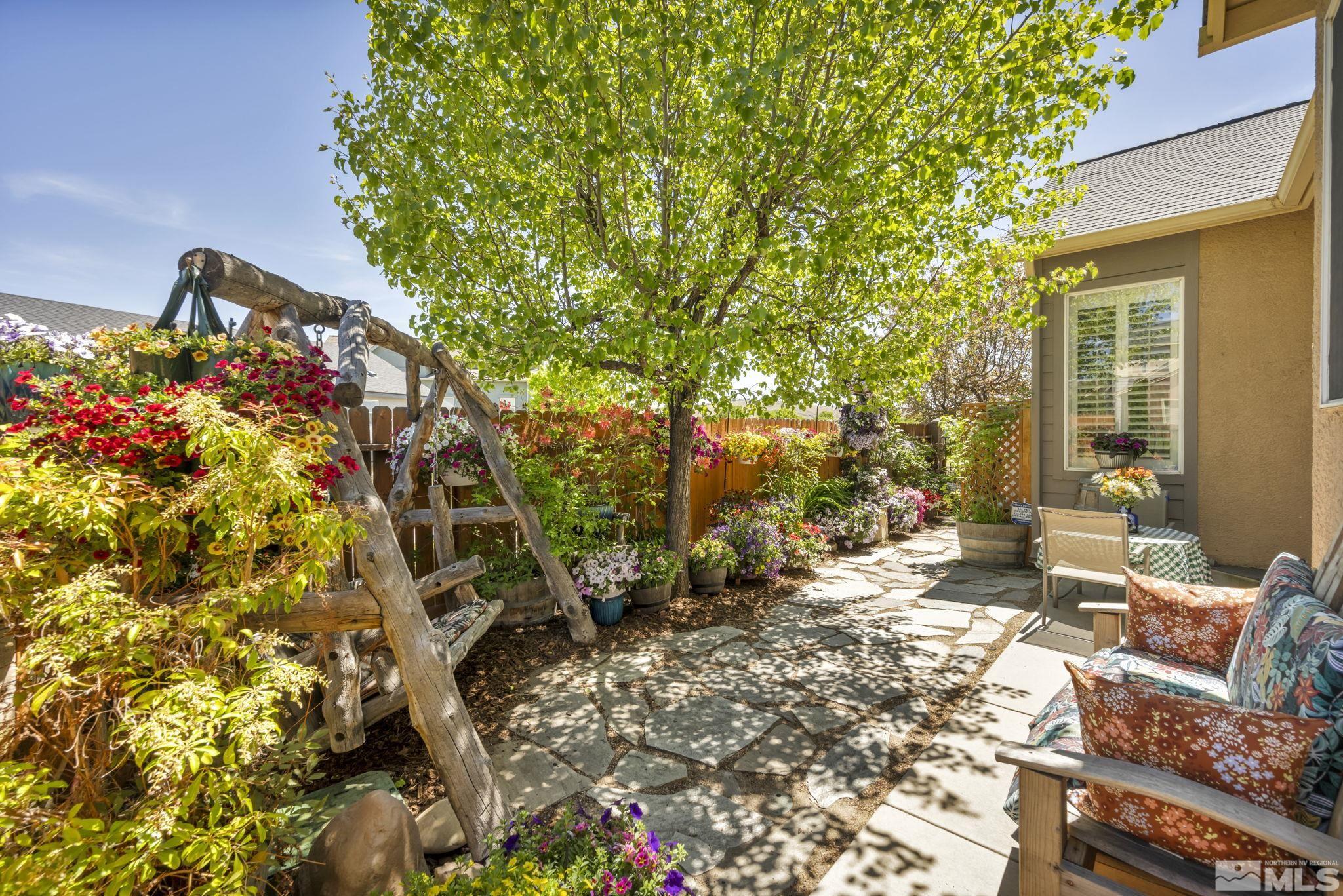Photo #4: 240005795 Listing 