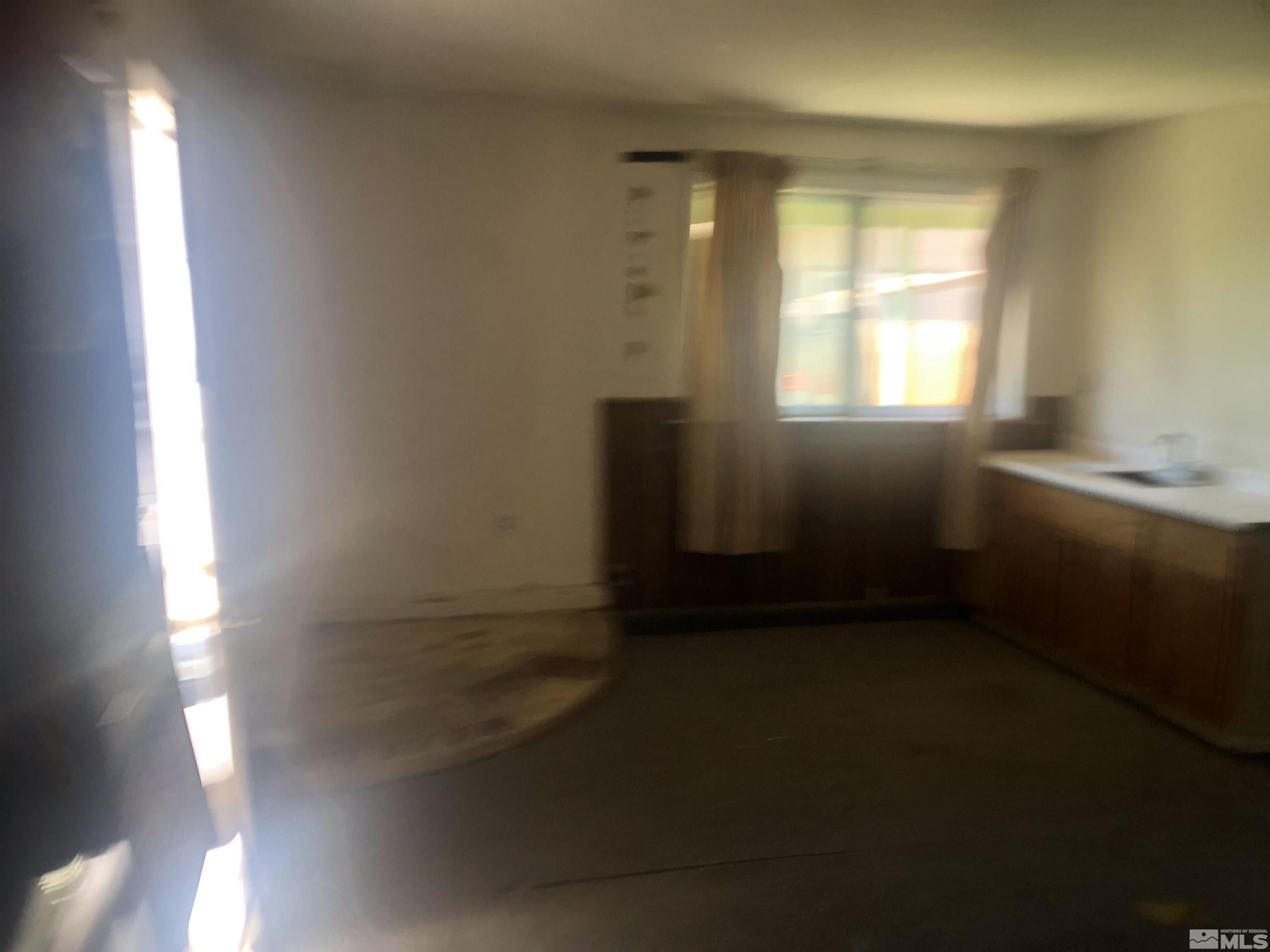 Photo #5: 240005802 Listing 