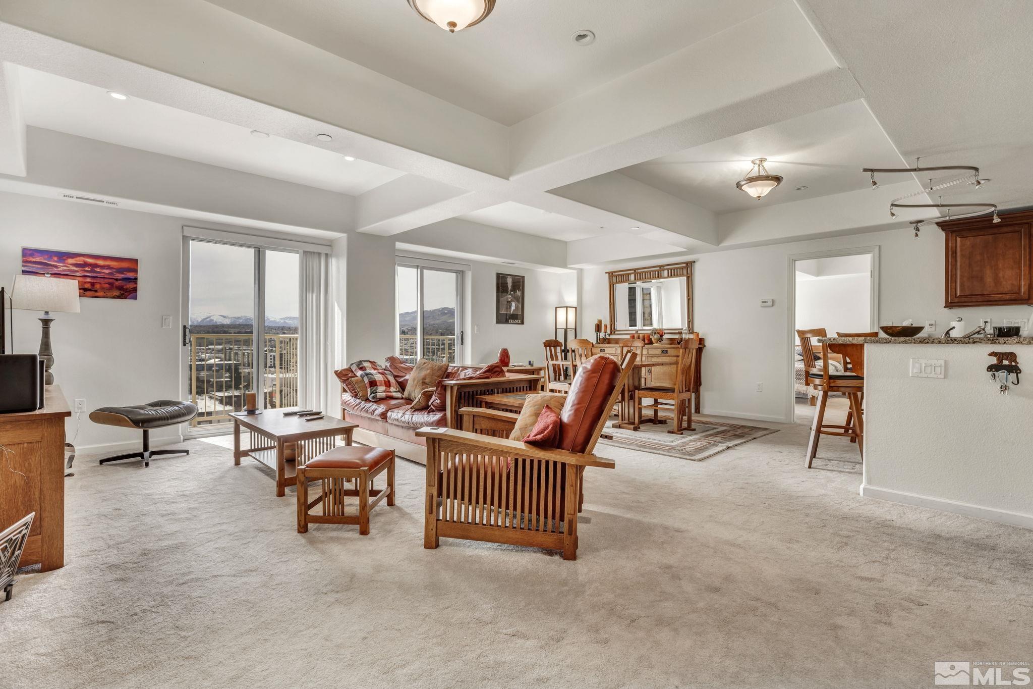 Photo #6: 240005886 Listing 