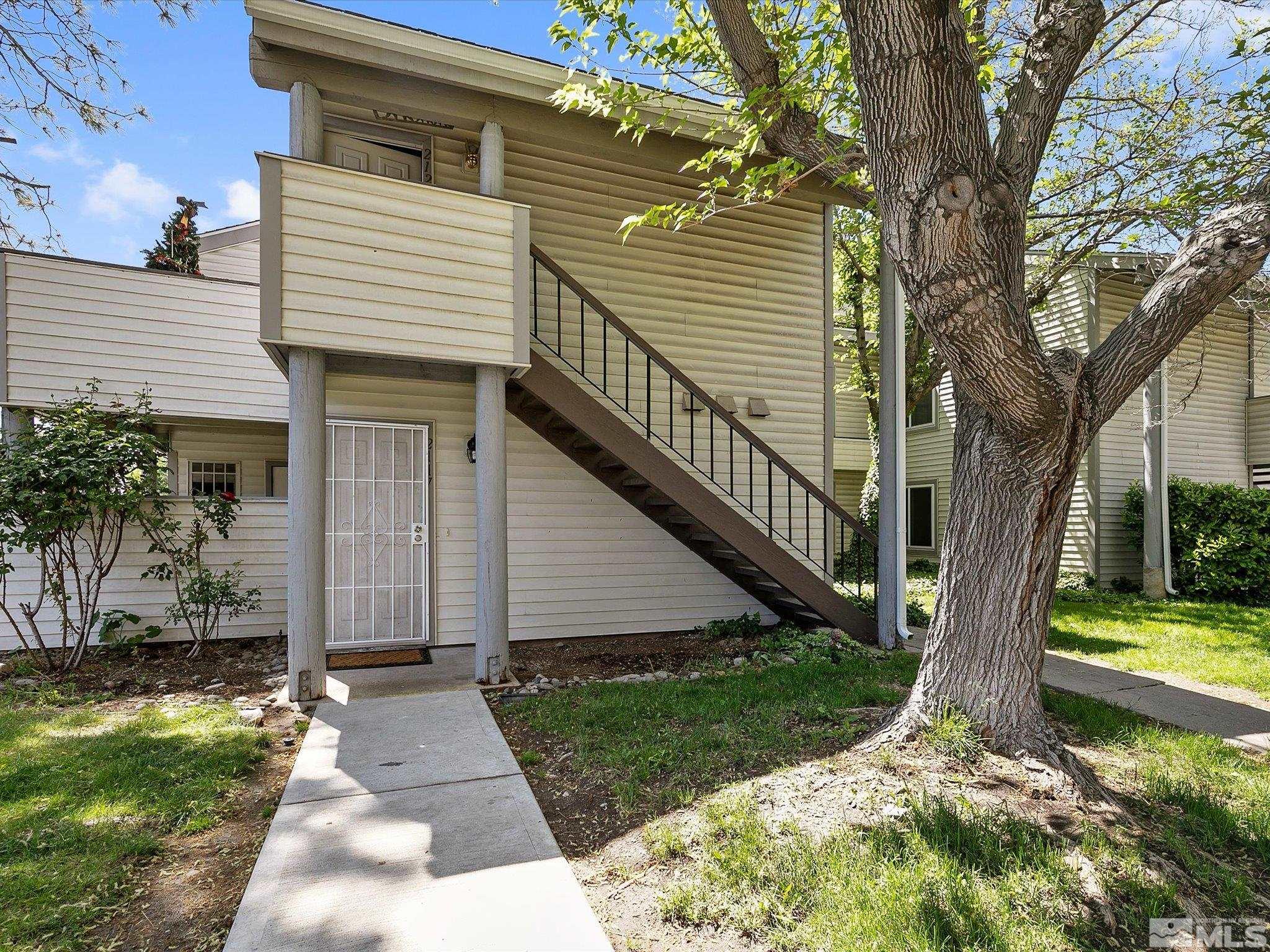 Photo #2: 240005960 Listing 