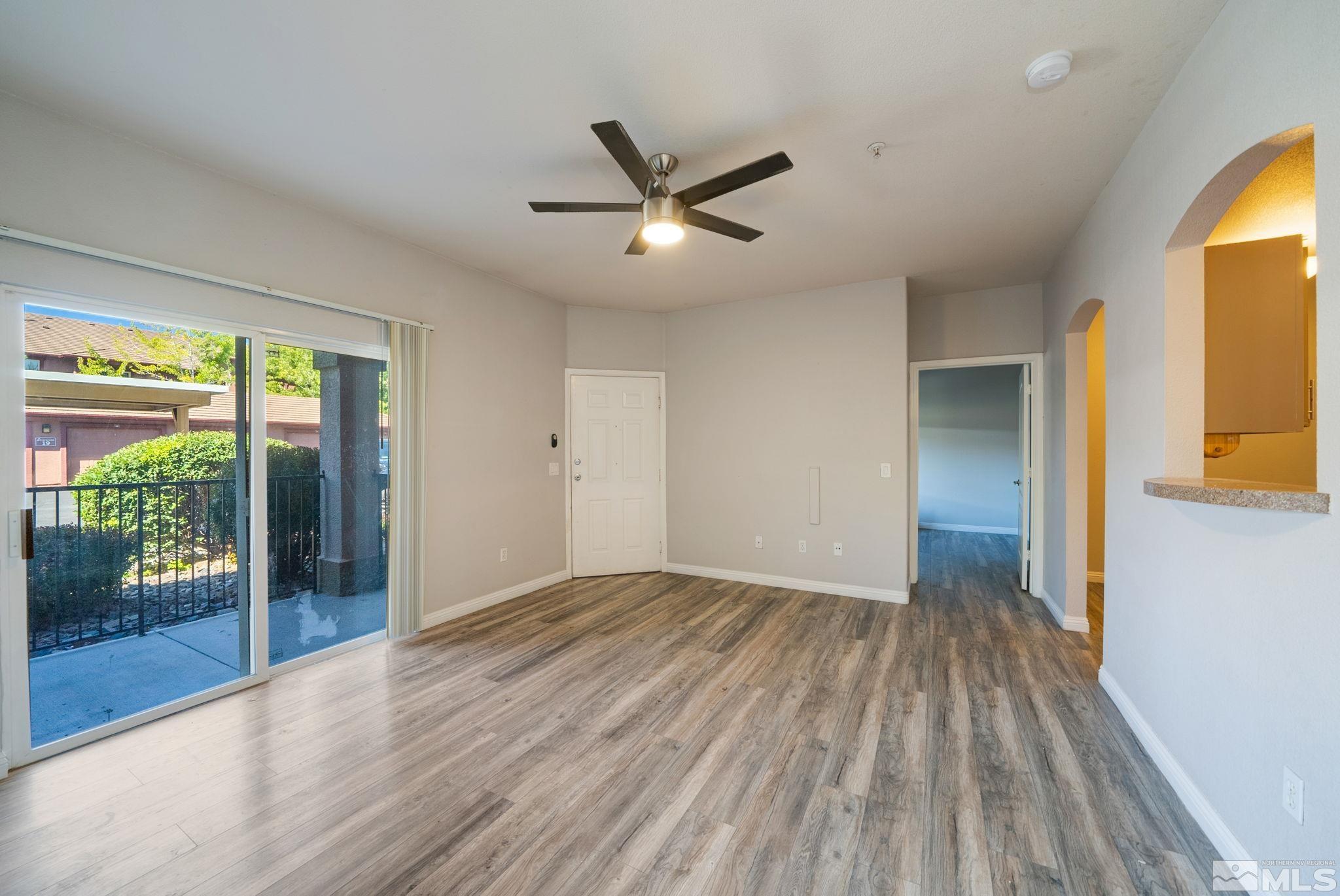 Photo #6: 240006036 Listing 