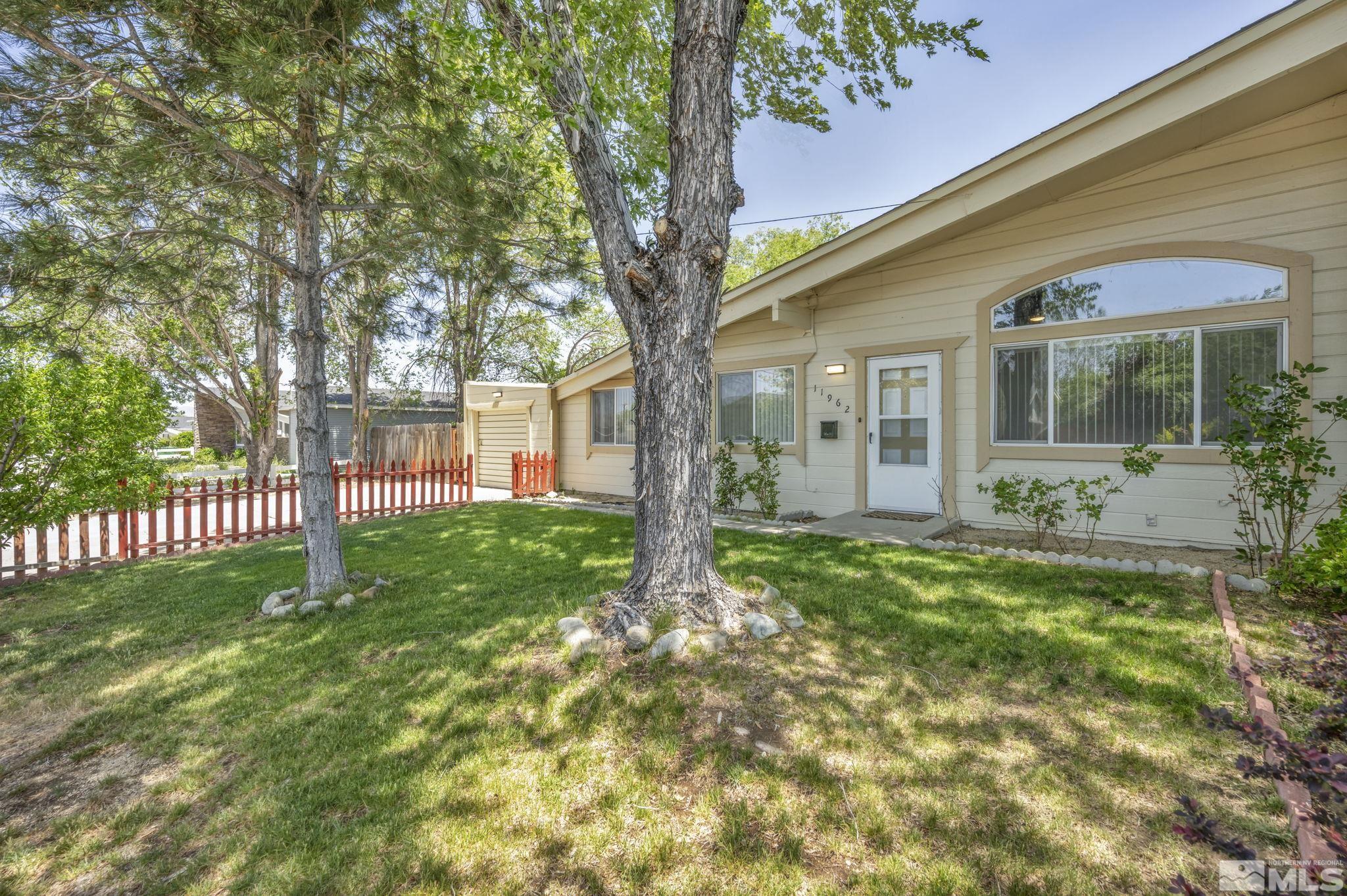 Photo #3: 240006252 Listing 