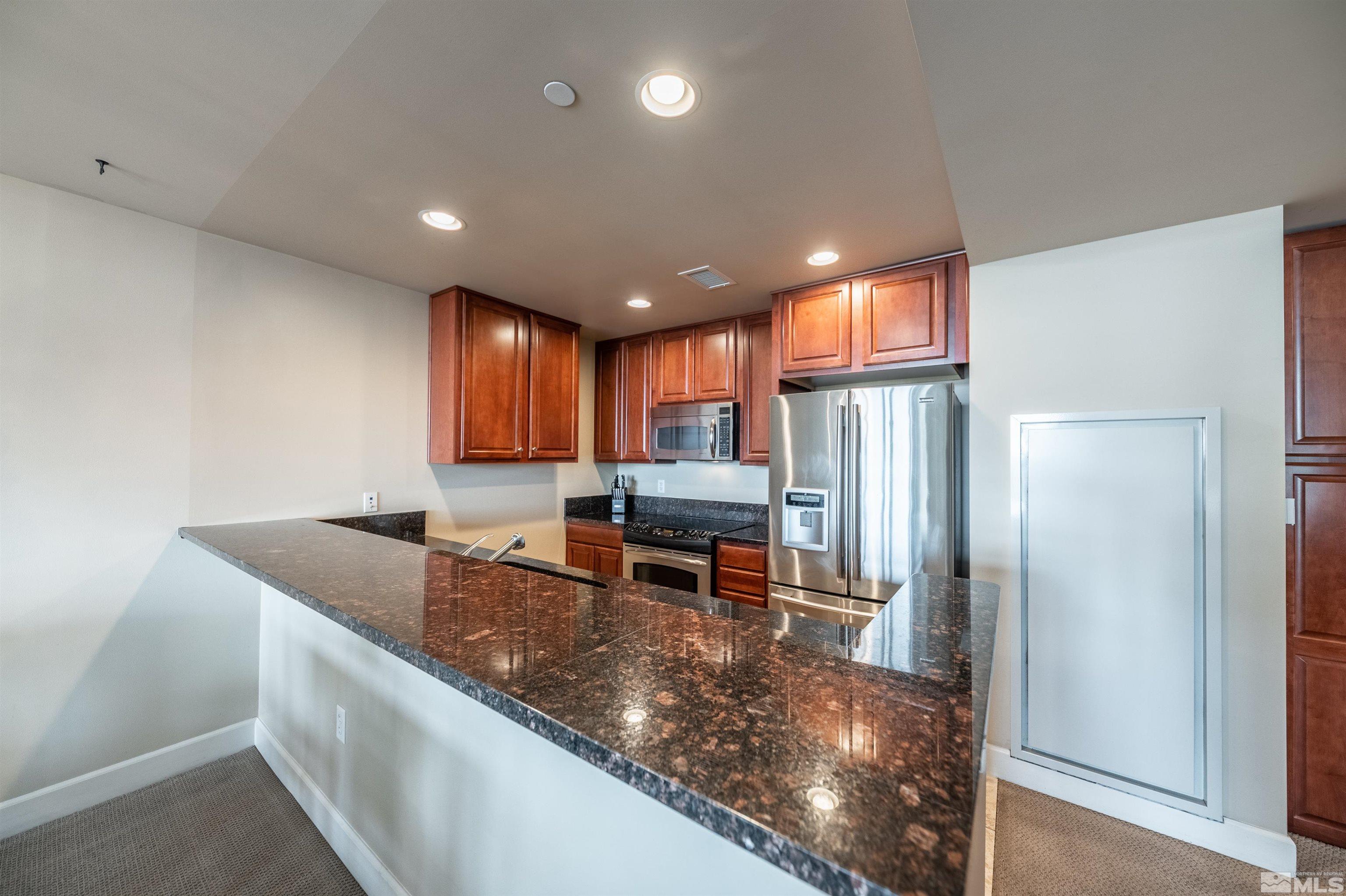 Photo #3: 240006263 Listing 