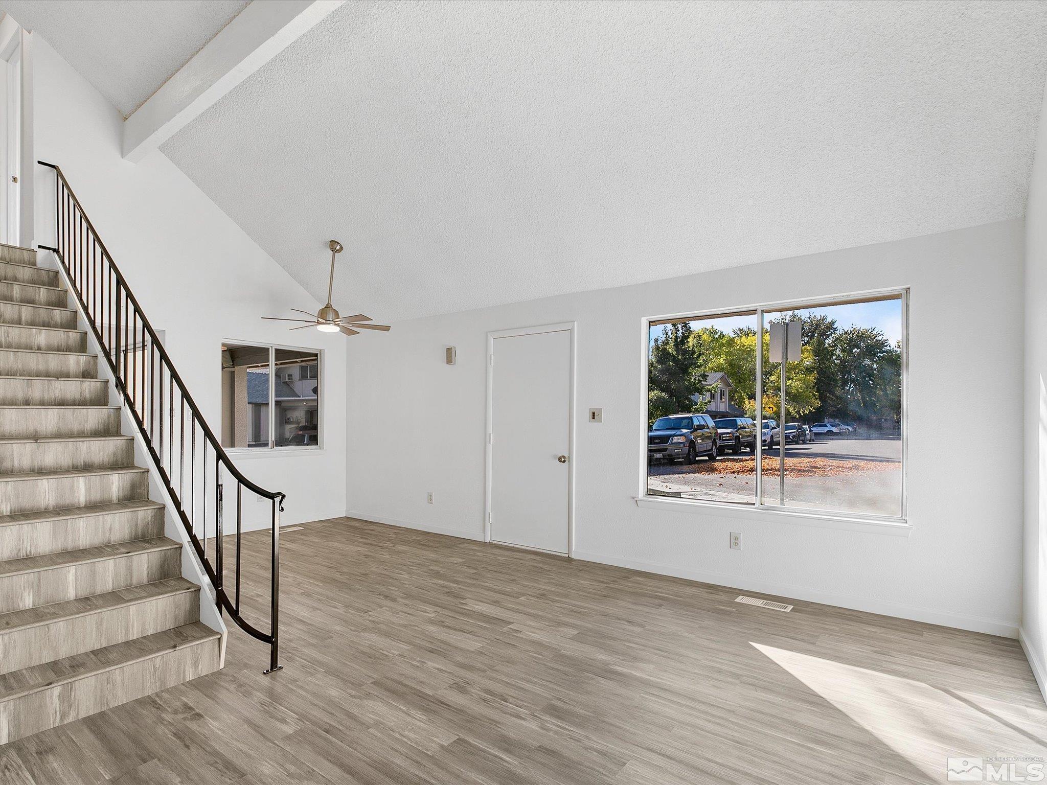 Photo #3: 240006583 Listing 