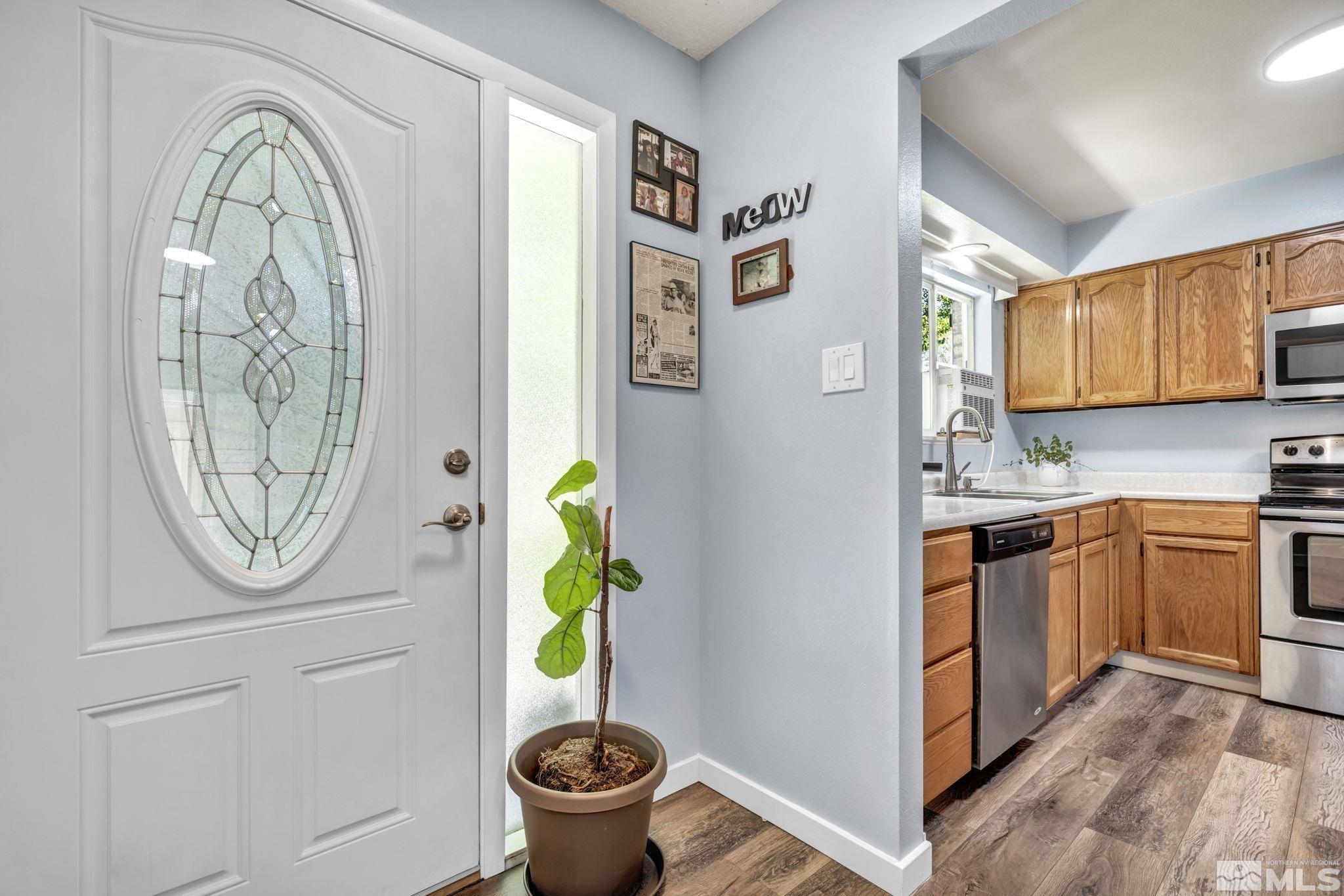 Photo #4: 240006663 Listing 