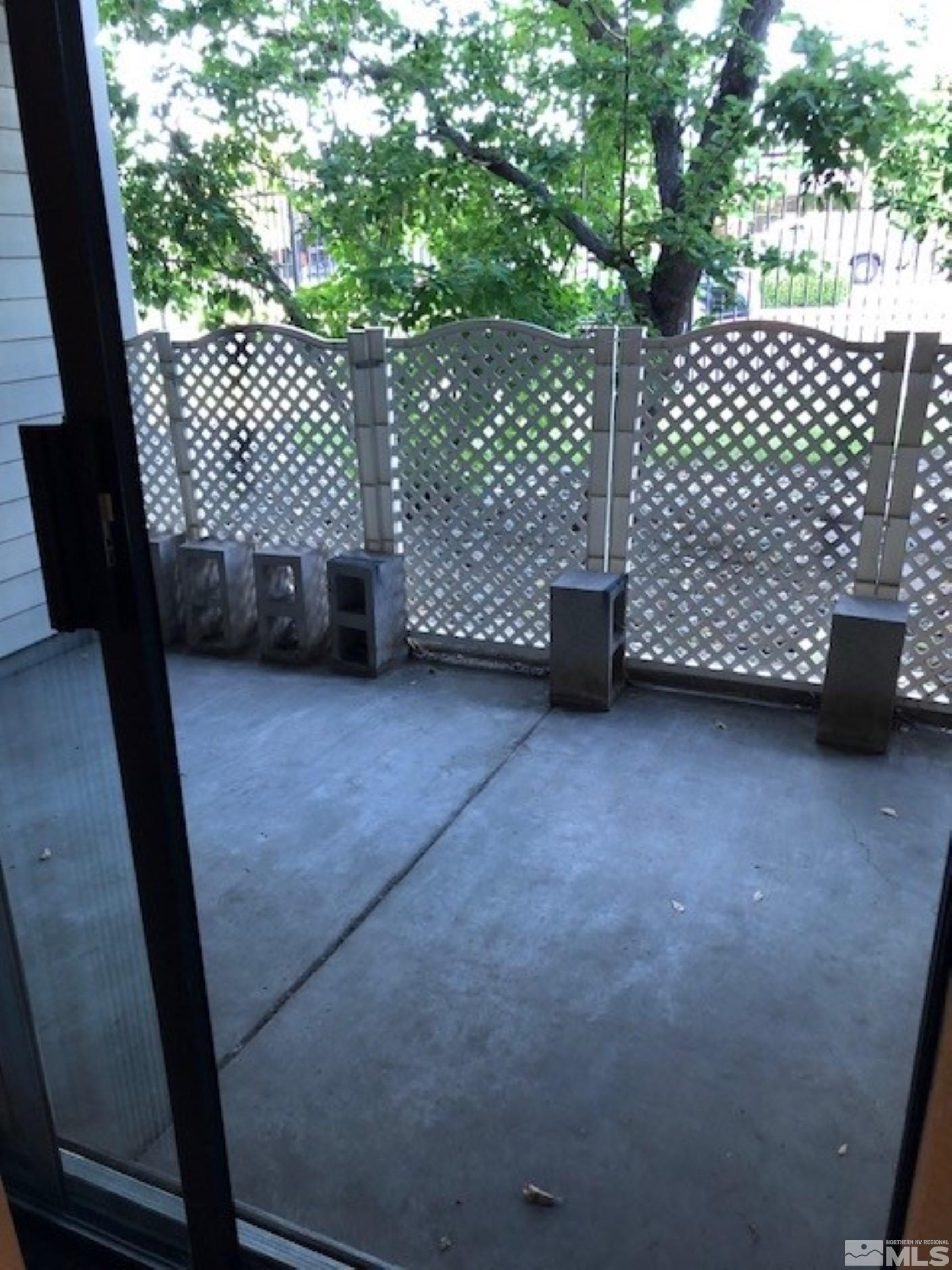 Photo #6: 240006669 Listing 