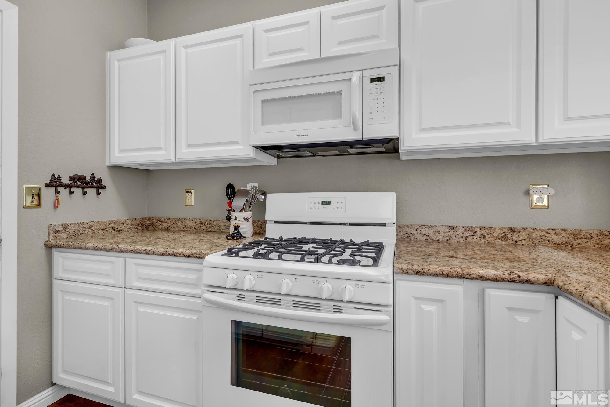 Photo #5: 240006765 Listing 