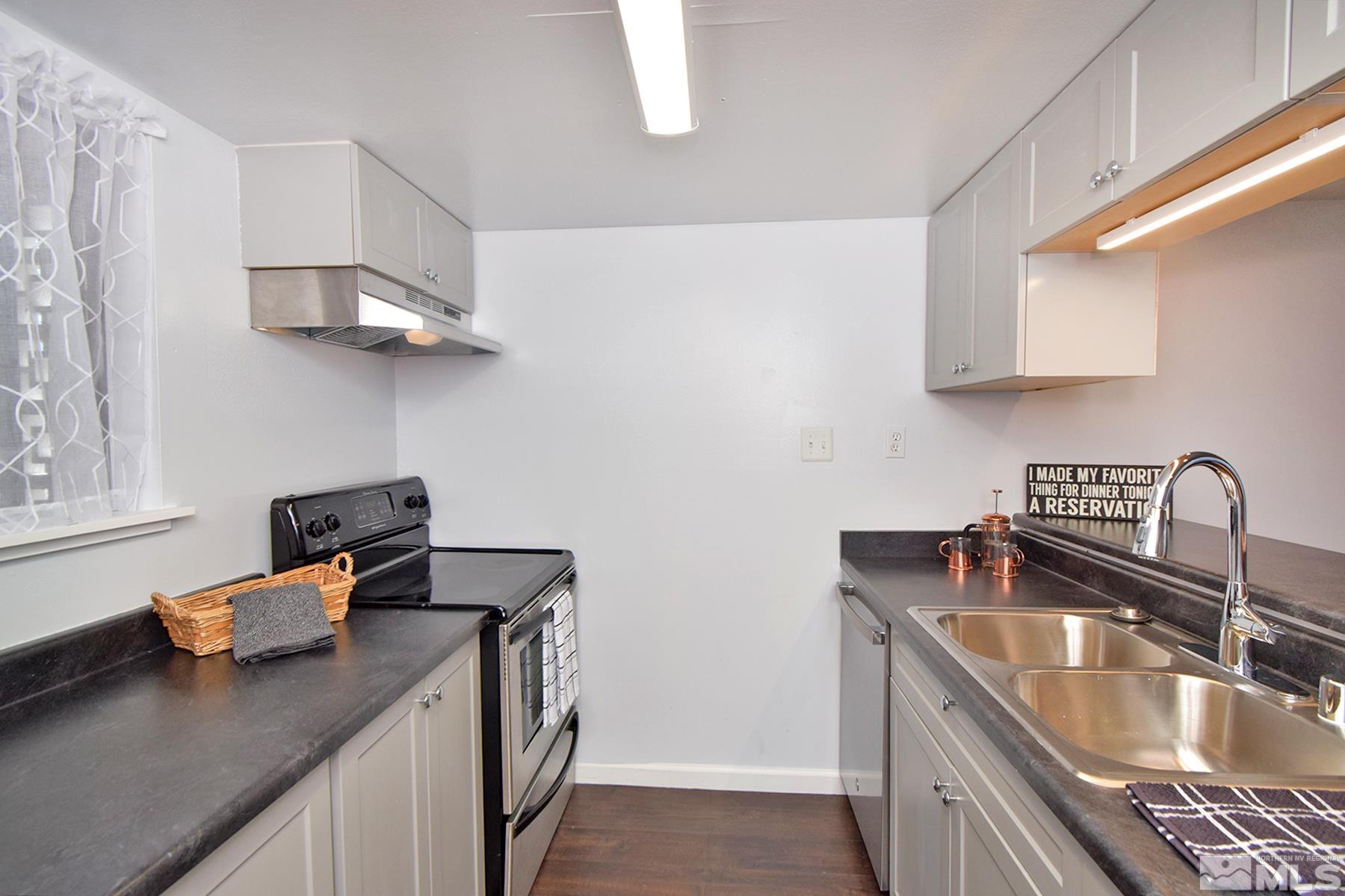 Photo #4: 240006980 Listing 