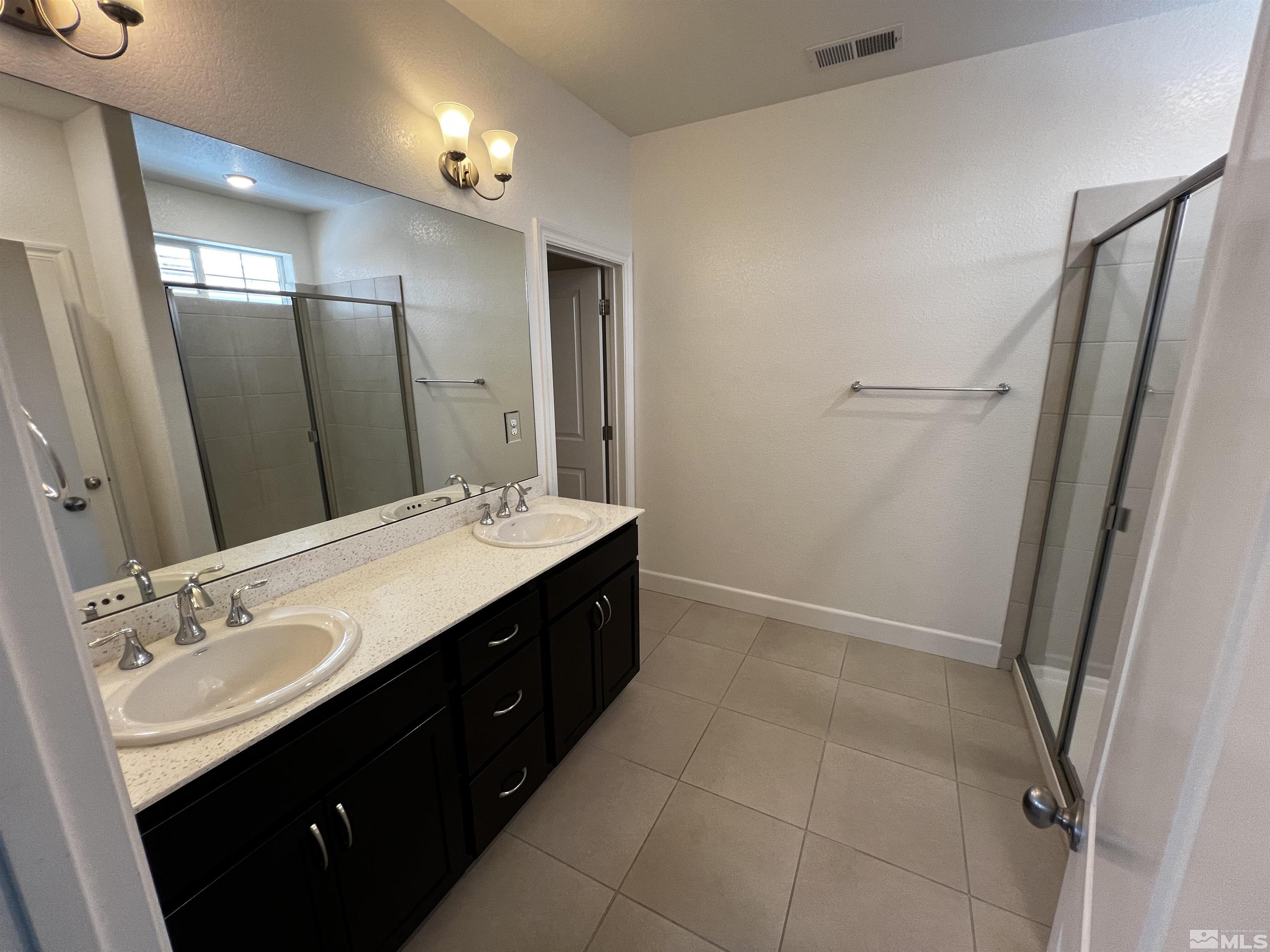 Photo #6: 240006990 Listing 