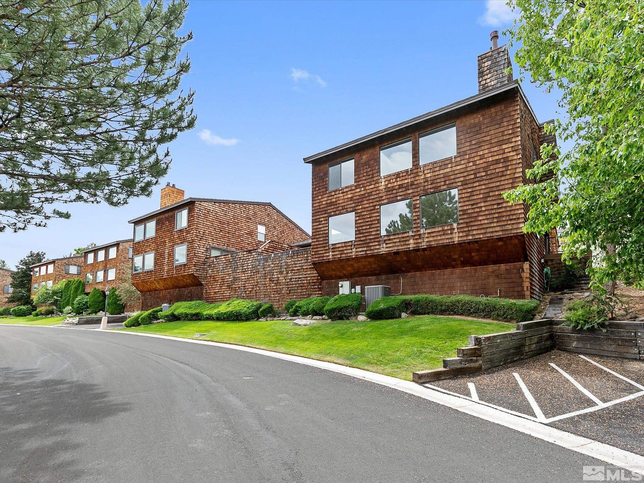 Photo #2: 240007037 Listing 