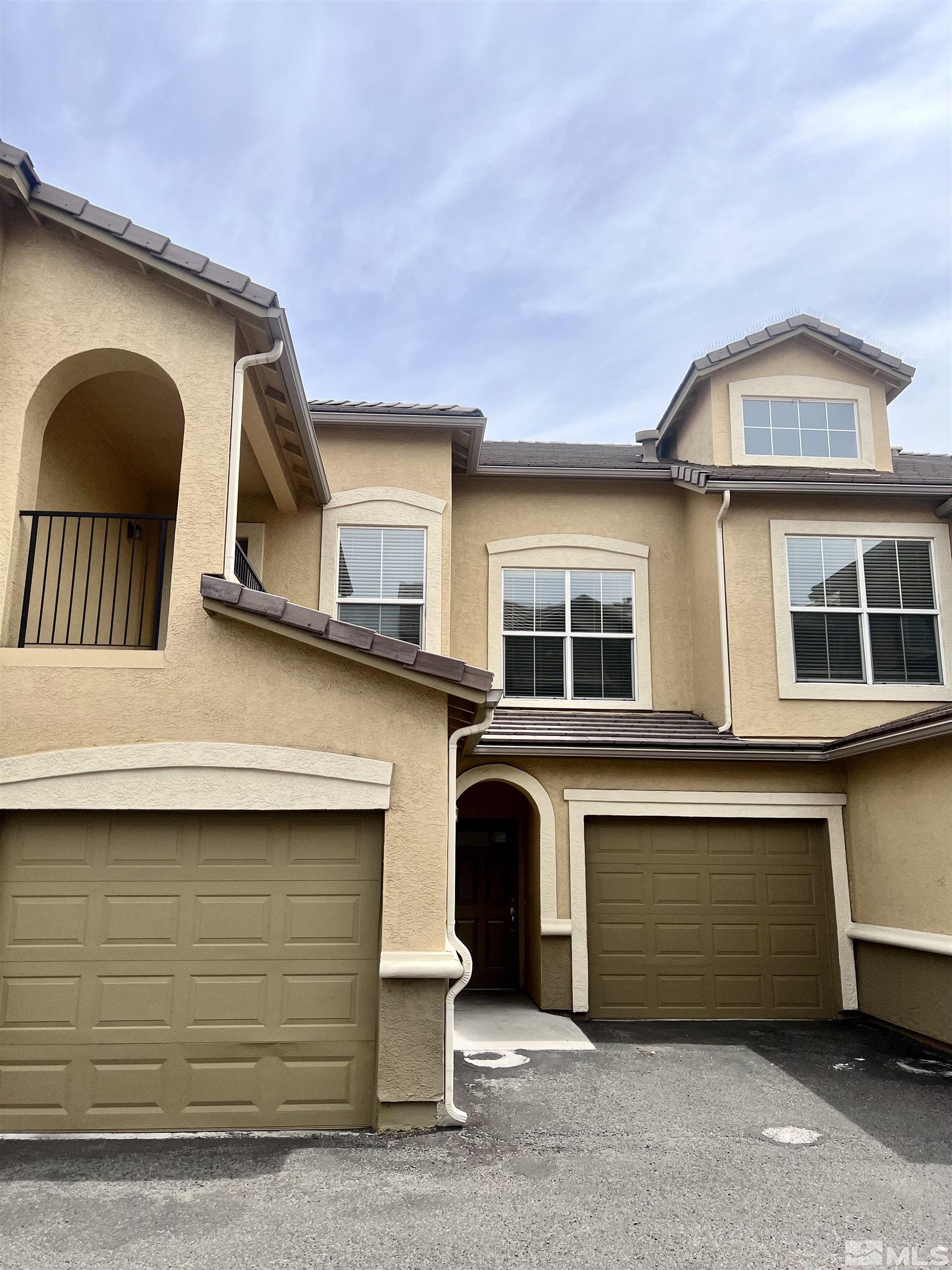 Photo #2: 240007112 Listing 