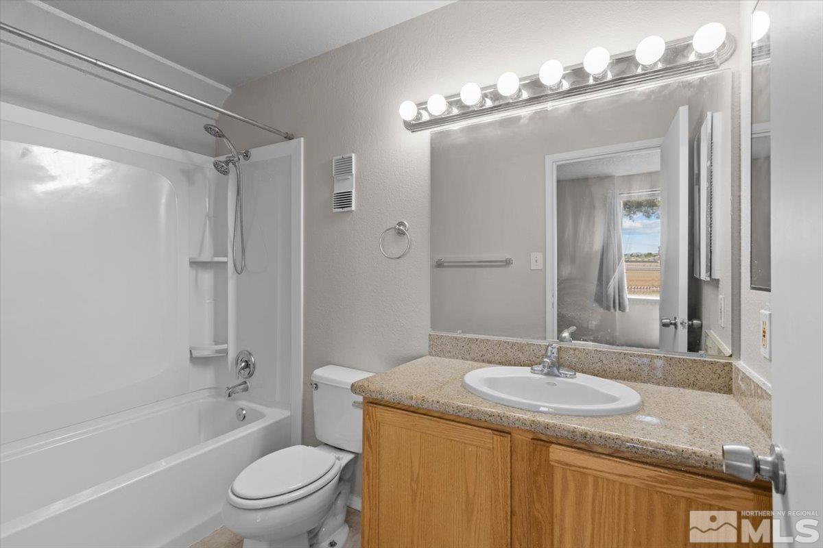 Photo #3: 240007265 Listing 