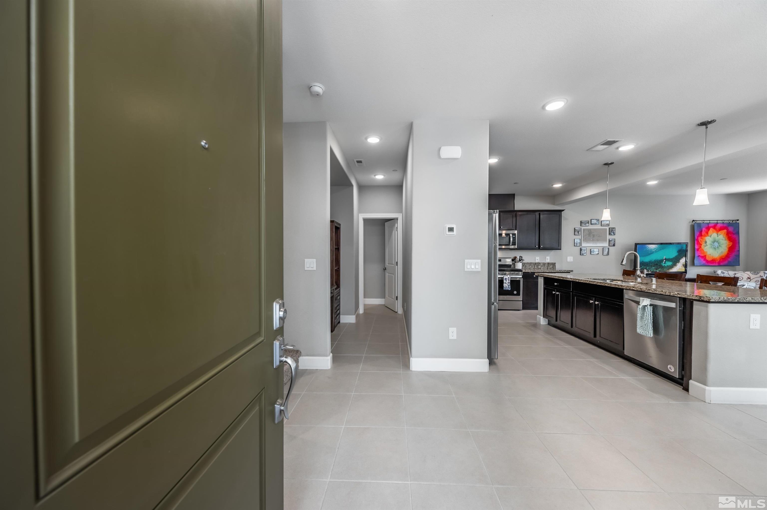 Photo #6: 240007421 Listing 
