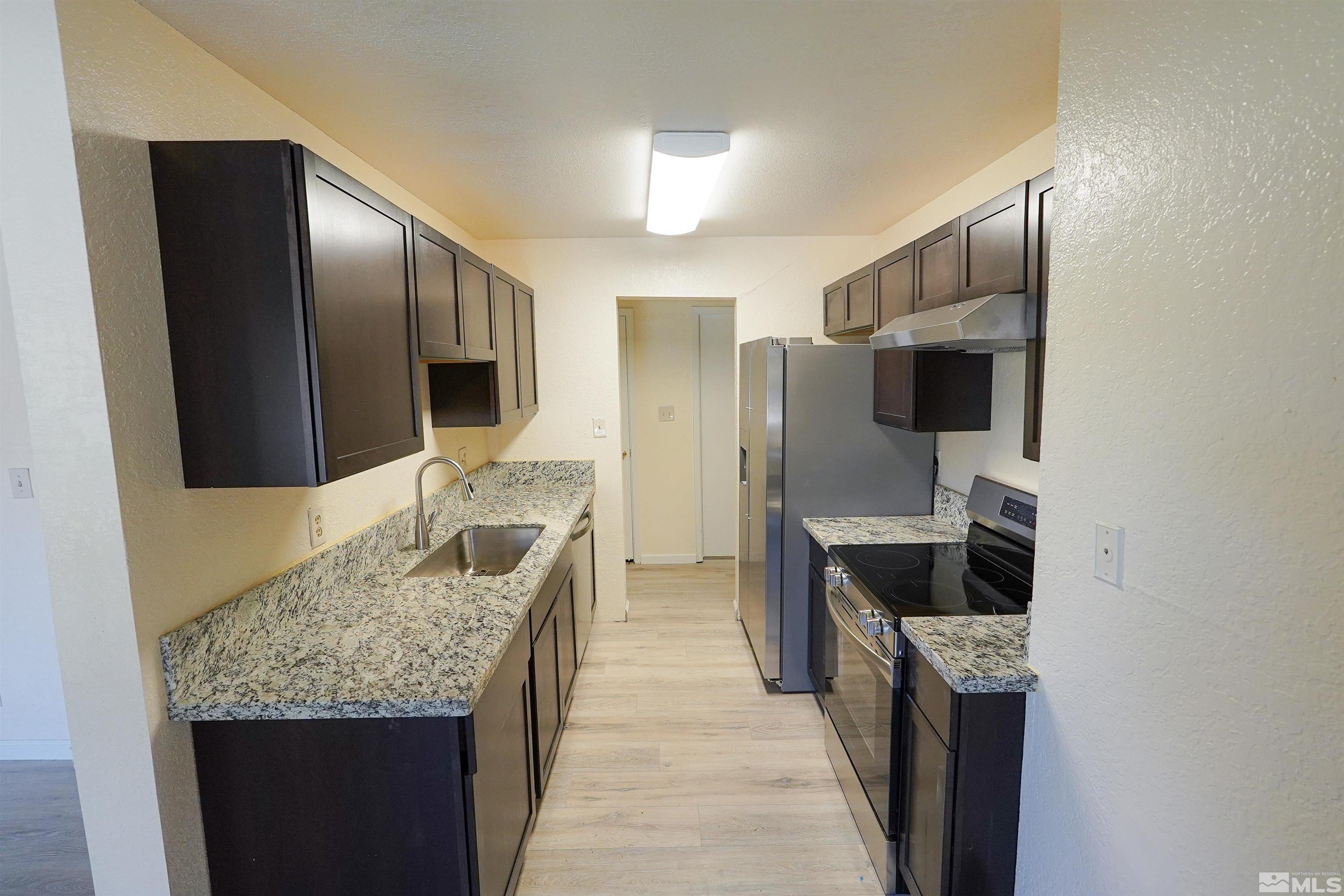 Photo #3: 240007428 Listing 