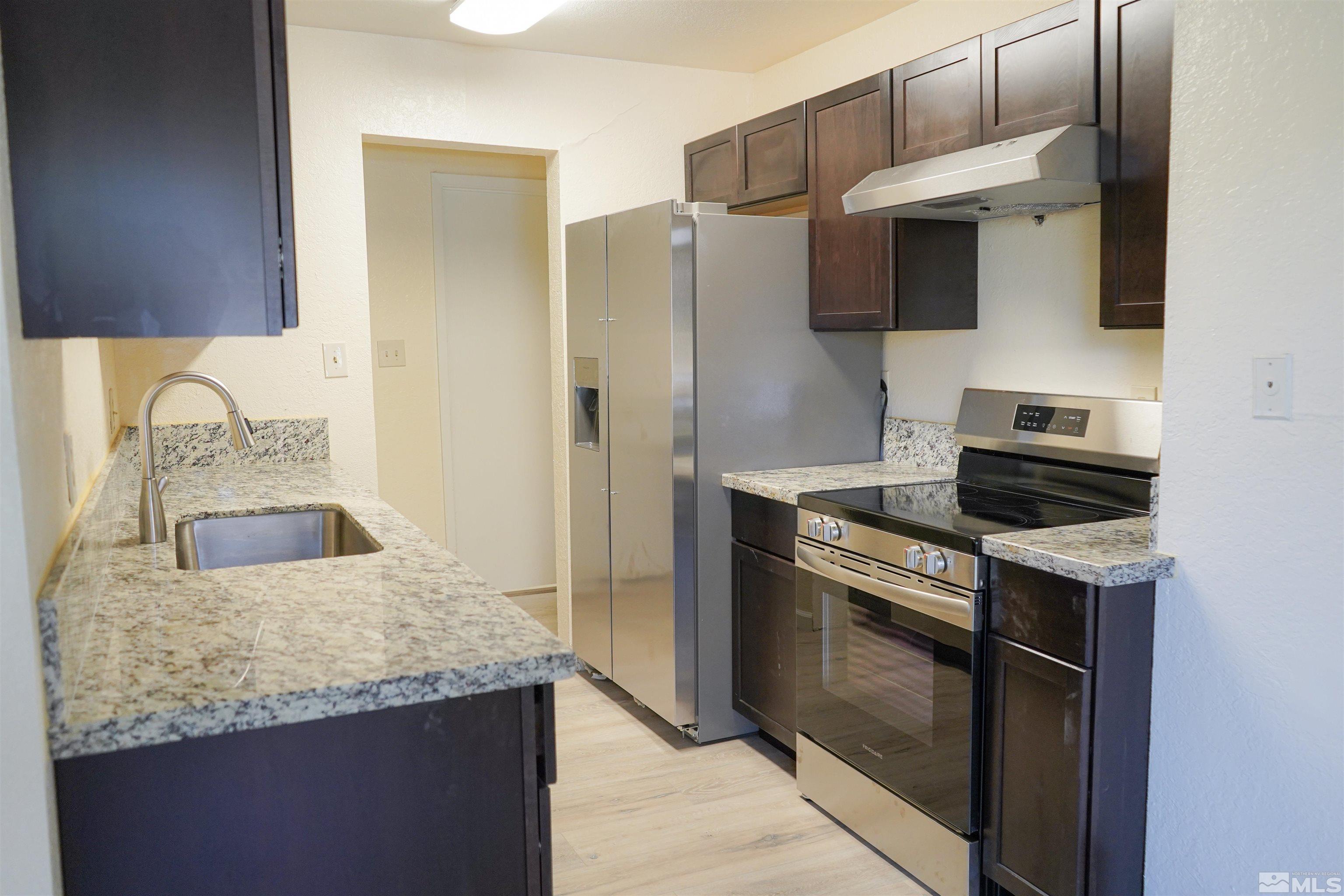 Photo #4: 240007428 Listing 