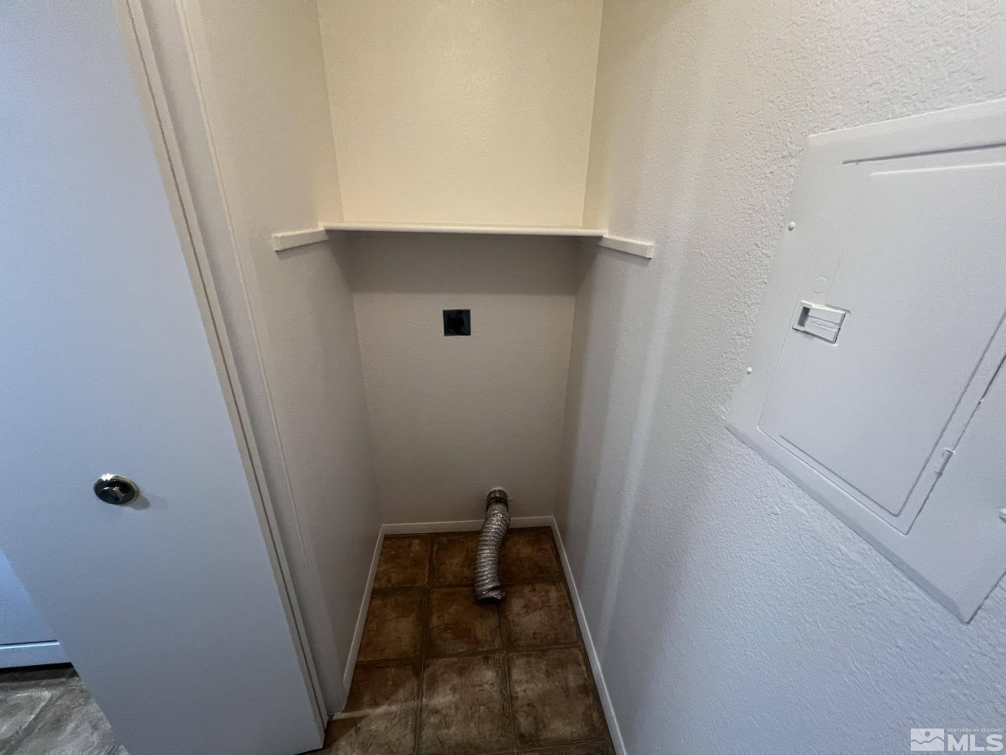 Photo #5: 240007579 Listing 