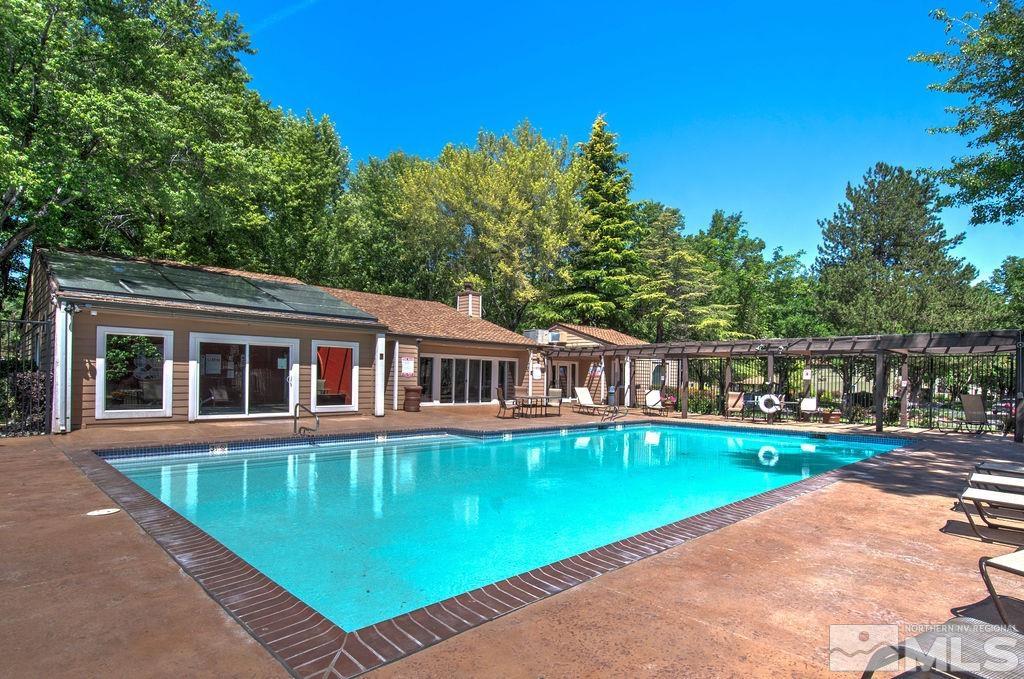 Photo #6: 240007637 Listing 