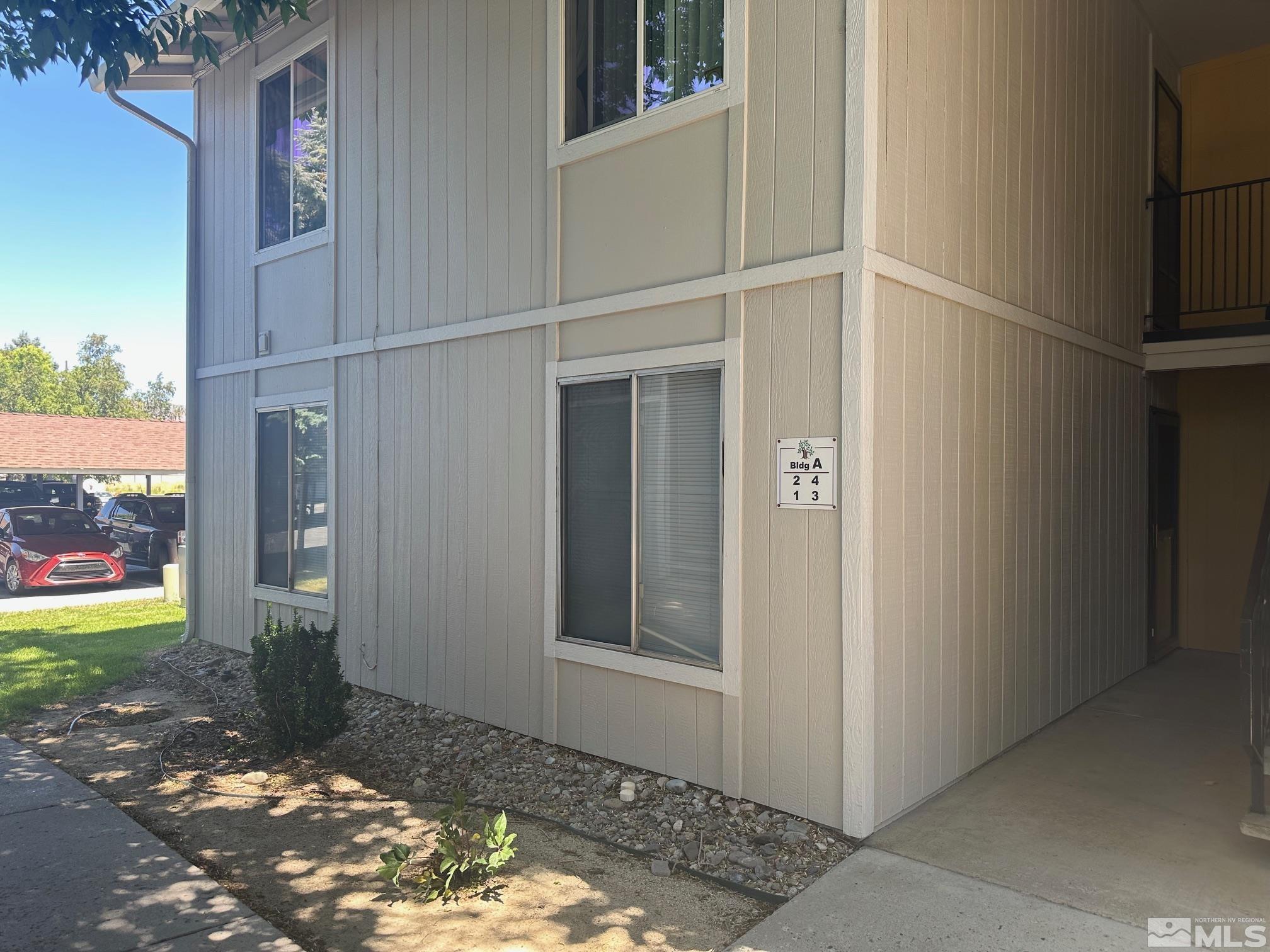 Photo #2: 240007701 Listing 