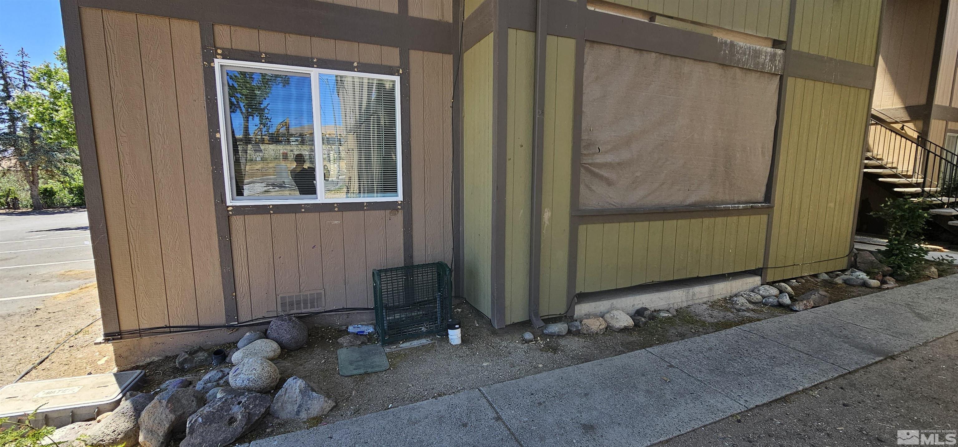 Photo #2: 240007750 Listing 