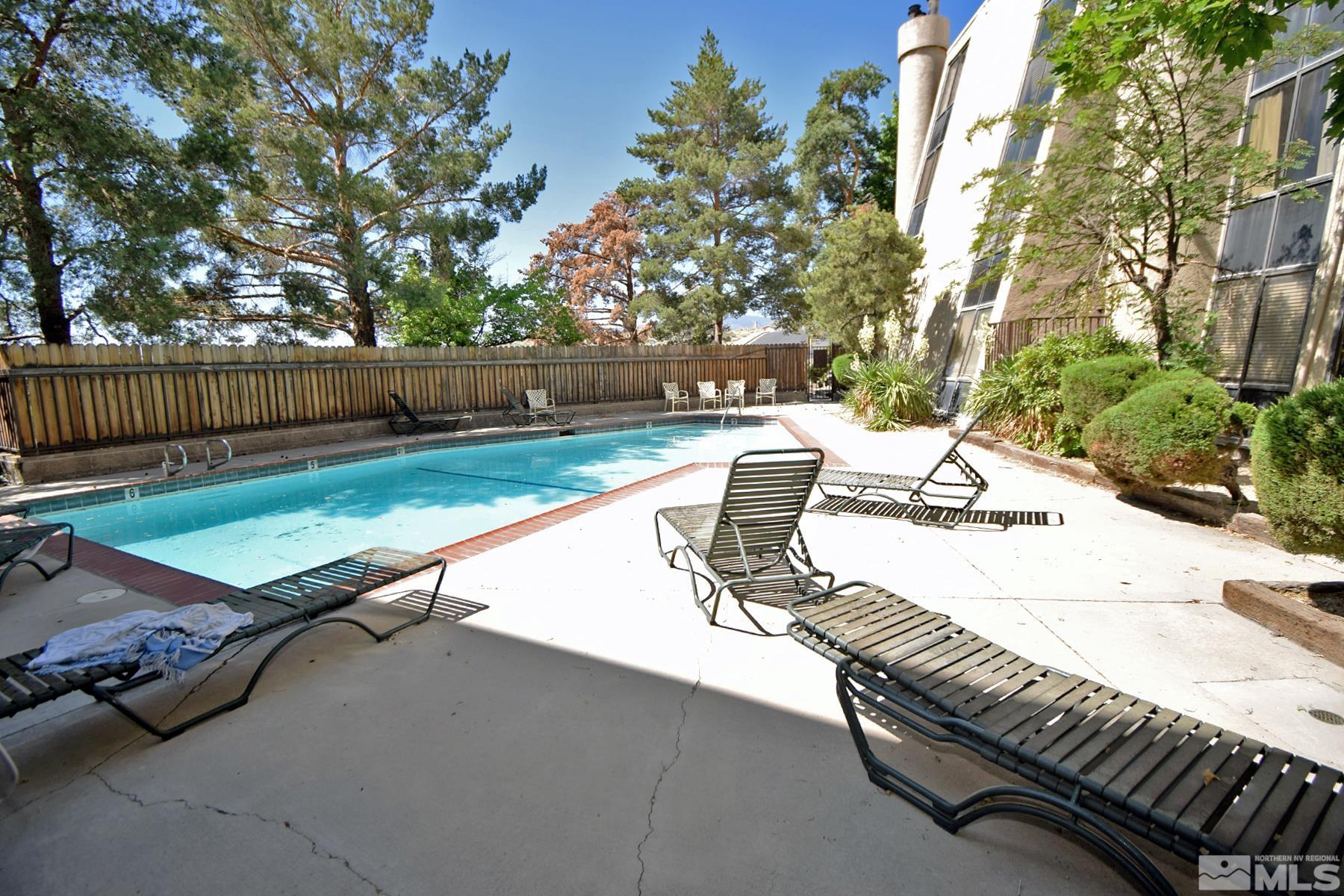 Photo #3: 240007775 Listing 