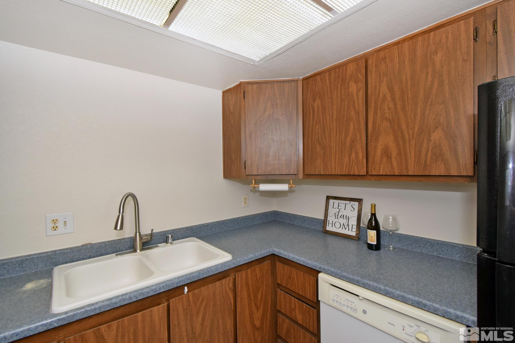 Photo #6: 240007775 Listing 