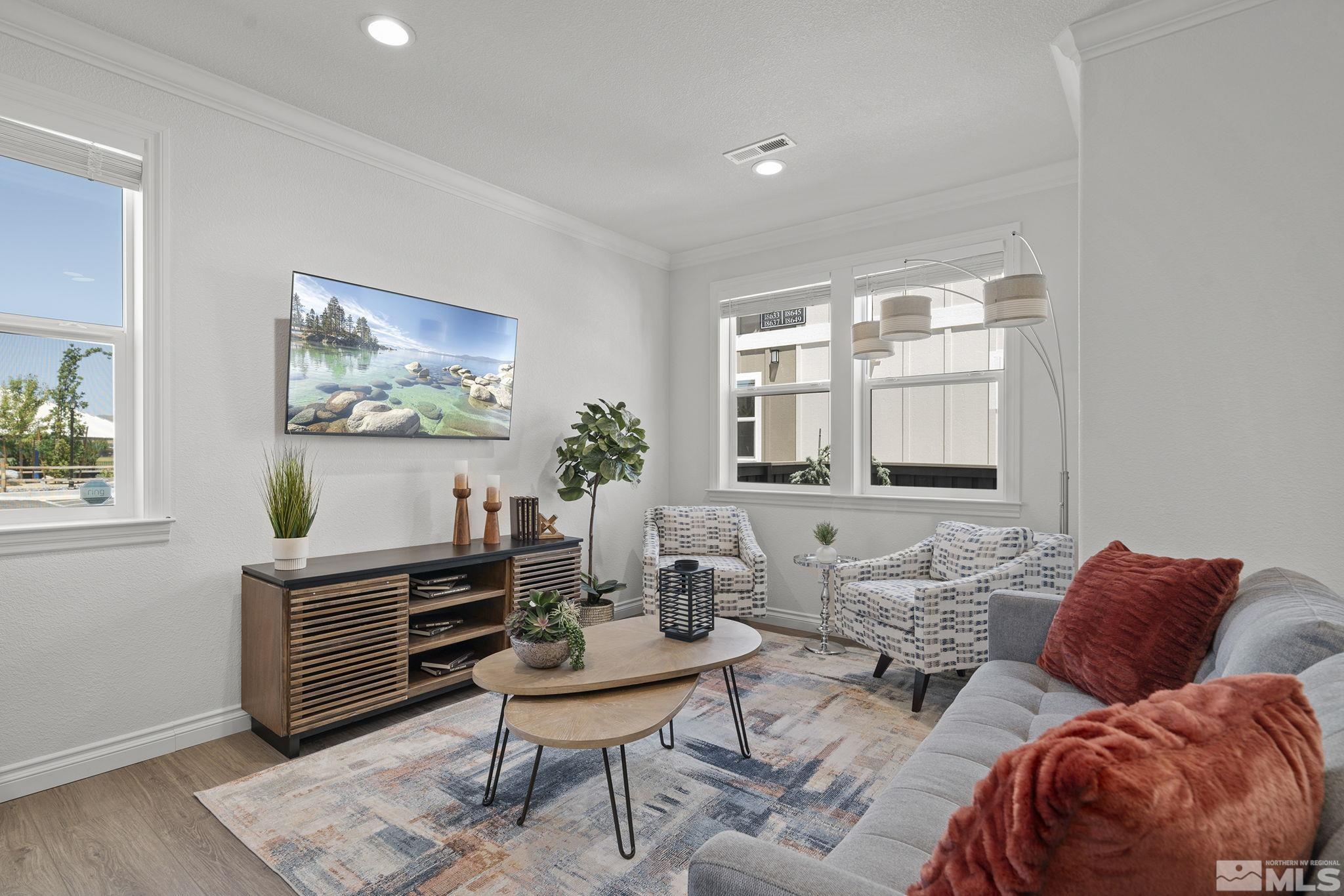 Photo #2: 240007811 Listing 