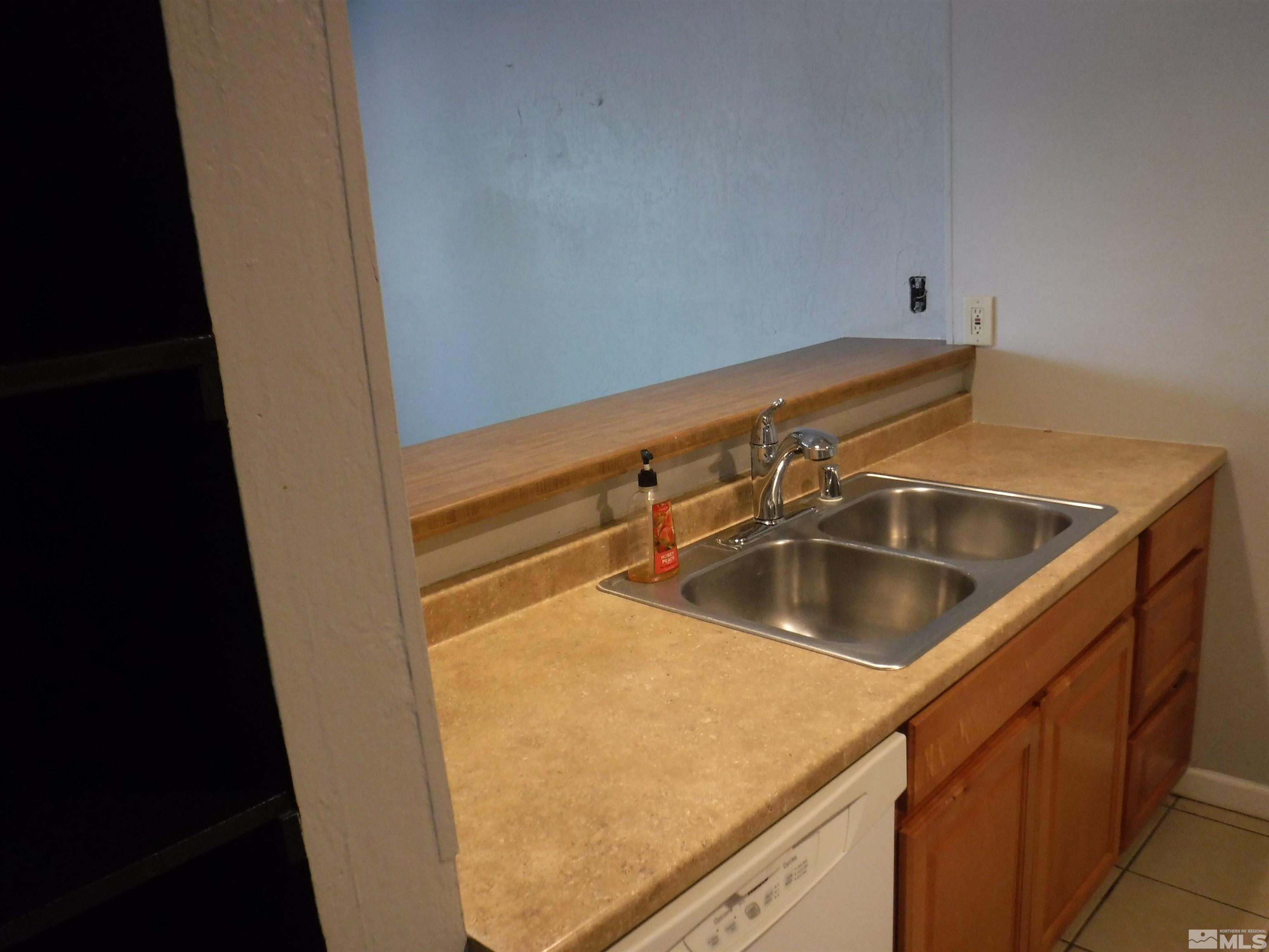 Photo #5: 240007889 Listing 