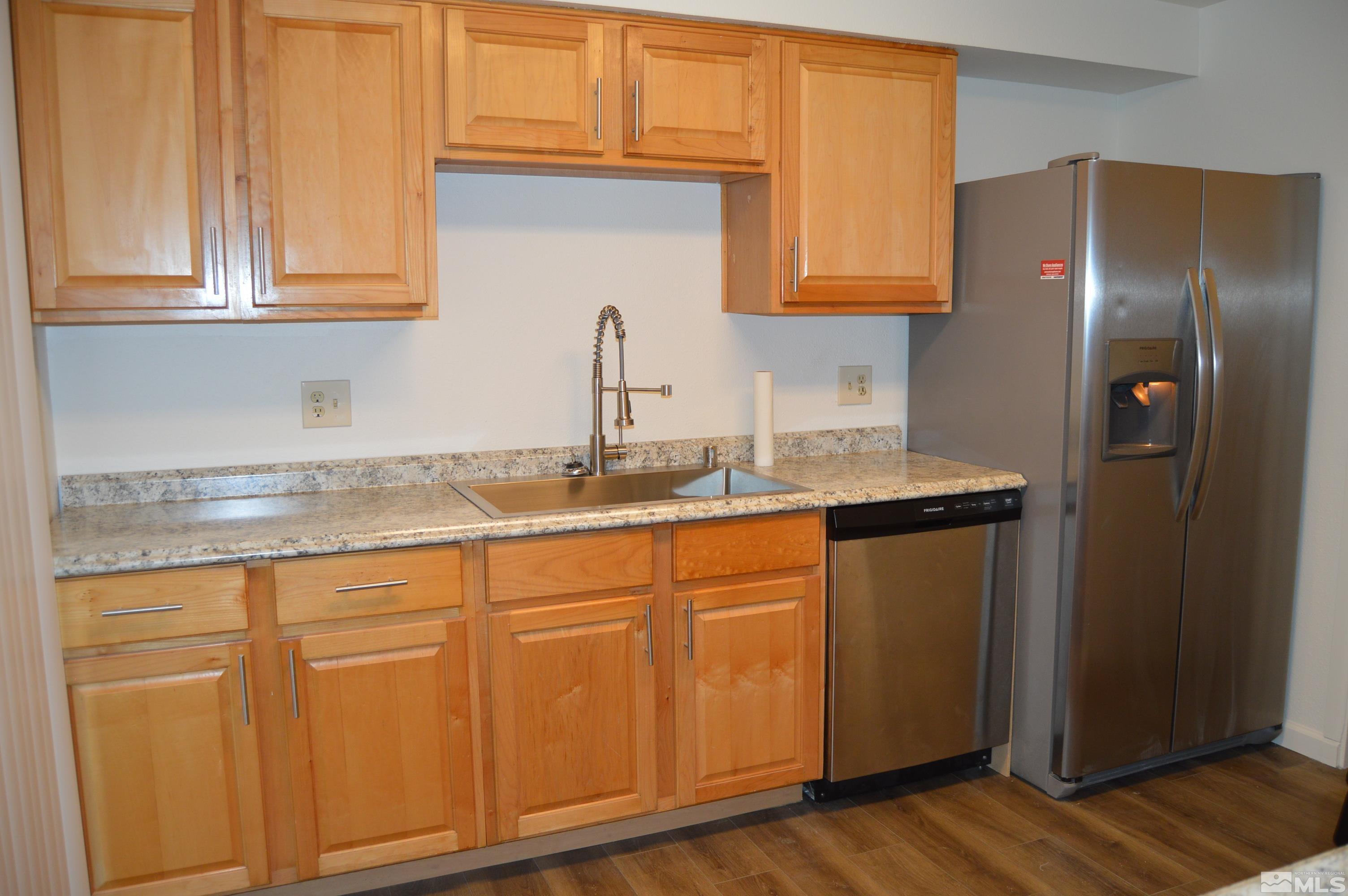 Photo #3: 240007913 Listing 