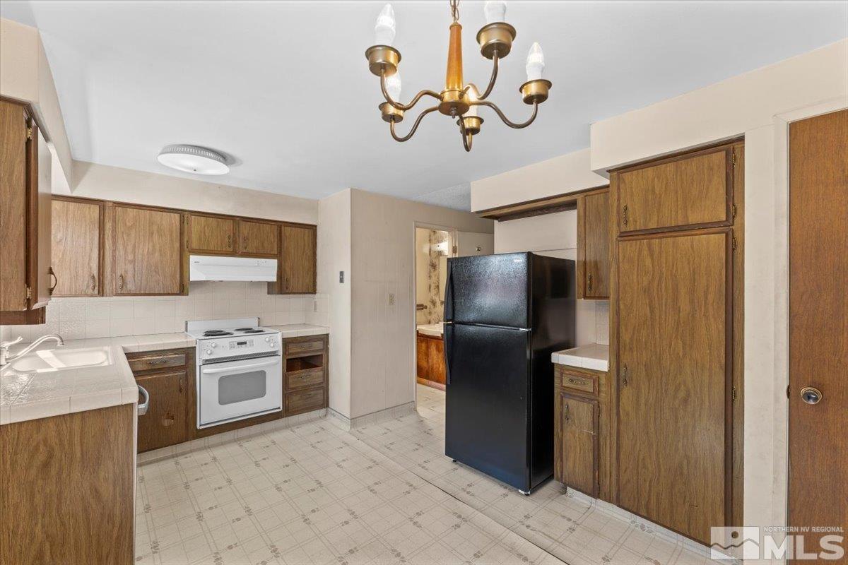 Photo #6: 240007952 Listing 