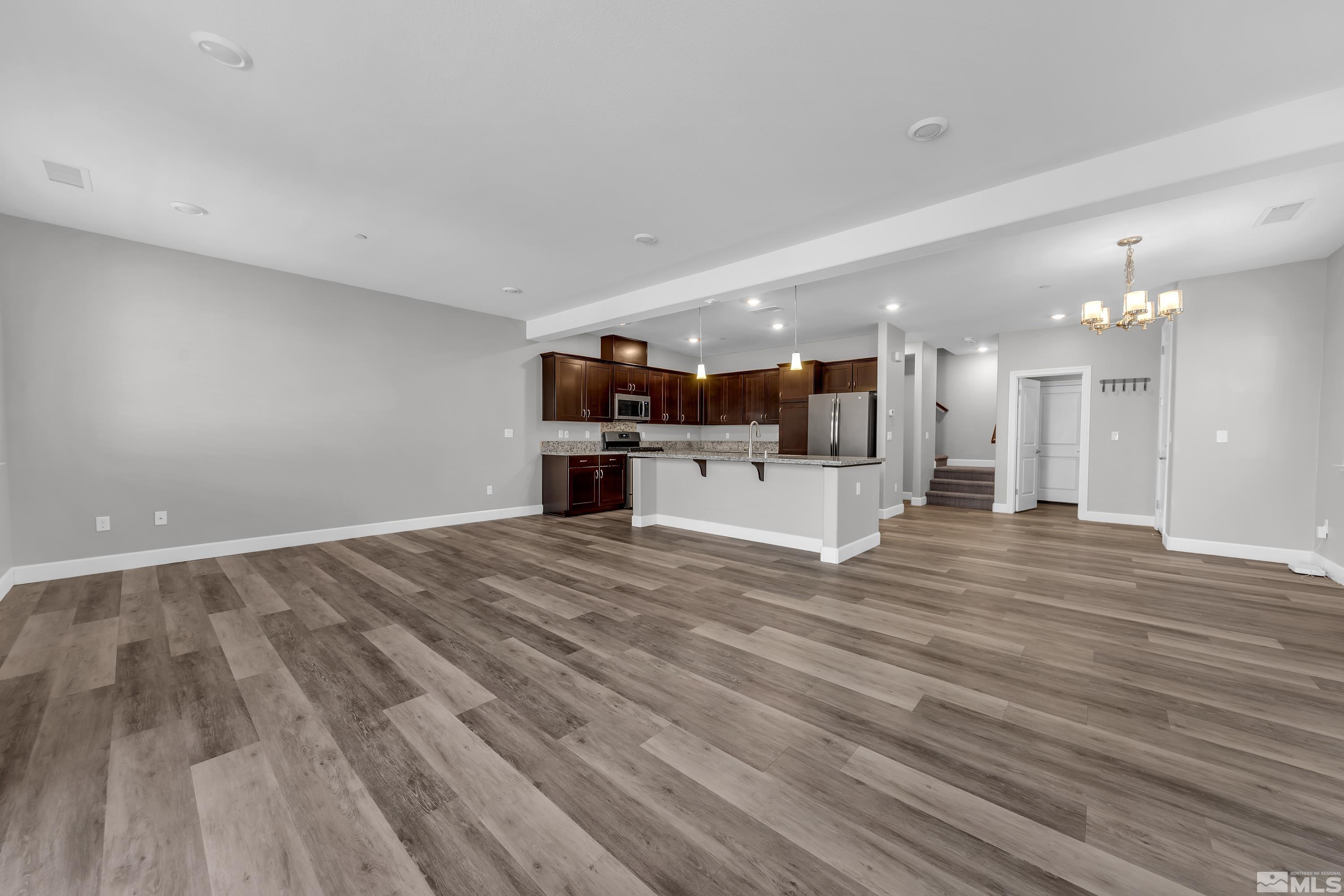 Photo #6: 240008019 Listing 