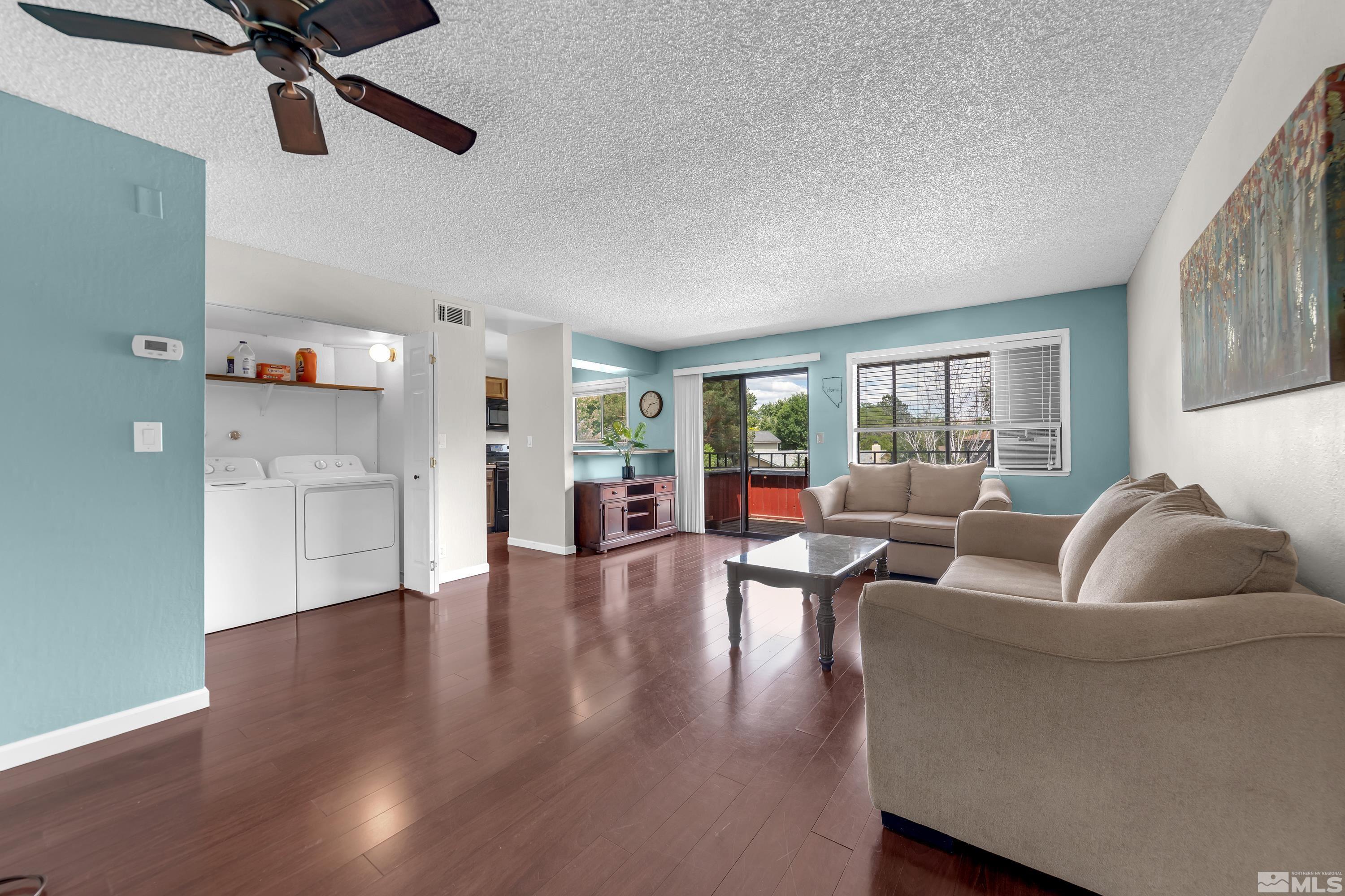 Photo #3: 240008023 Listing 
