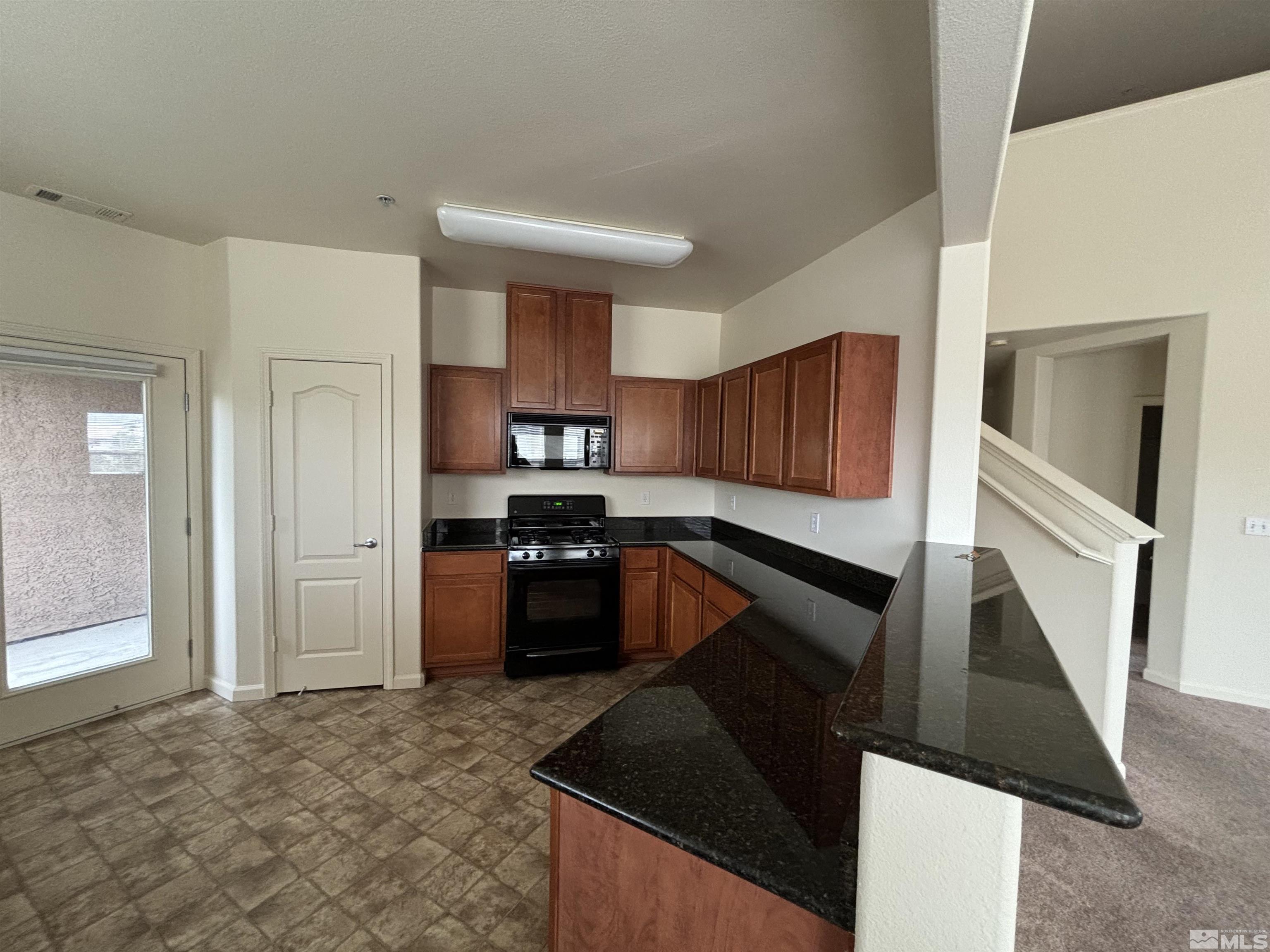 Photo #4: 240008042 Listing 