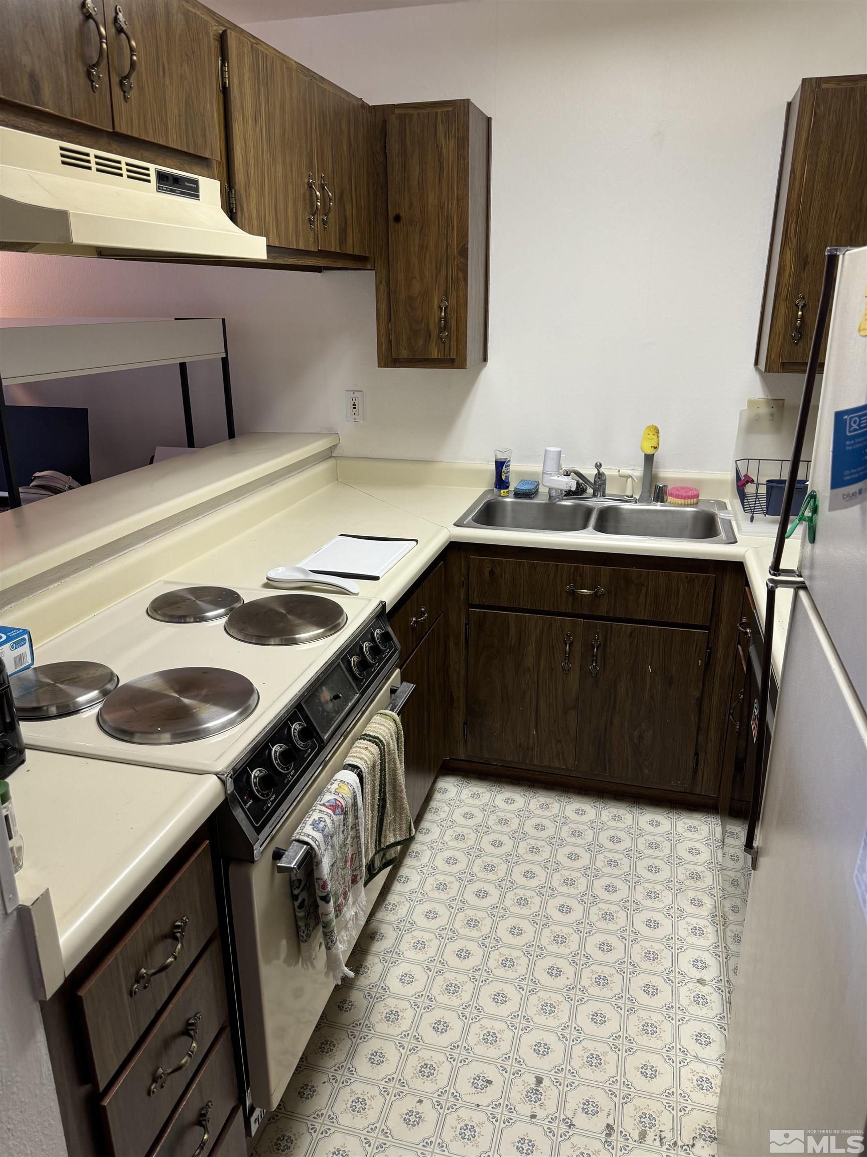 Photo #5: 240008048 Listing 