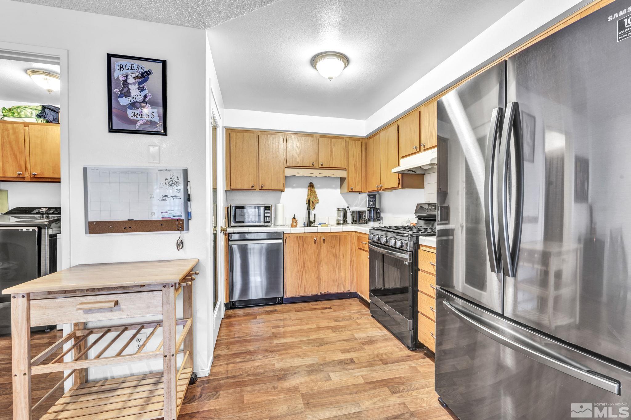 Photo #6: 240008061 Listing 