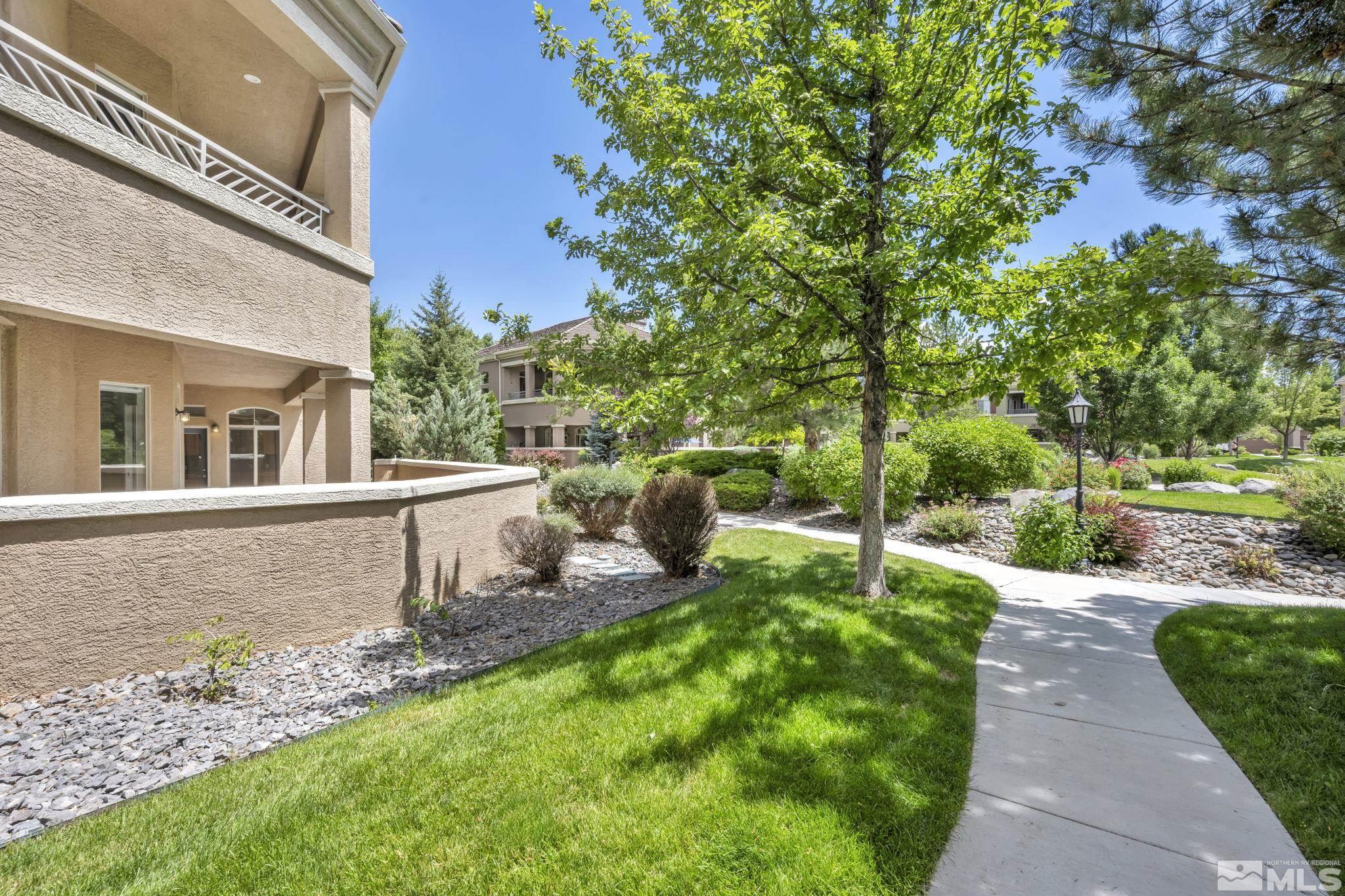 Photo #3: 240008070 Listing 