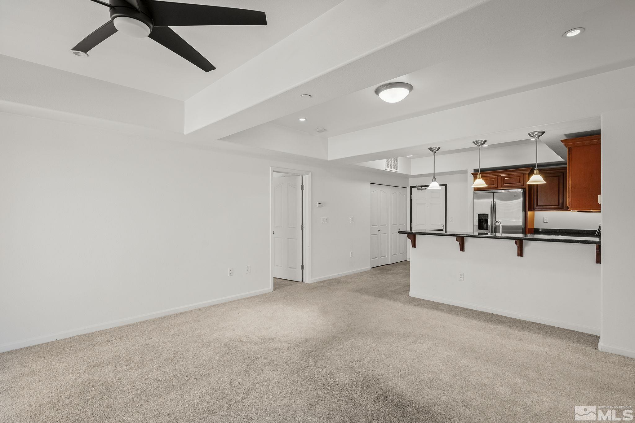 Photo #6: 240008112 Listing 