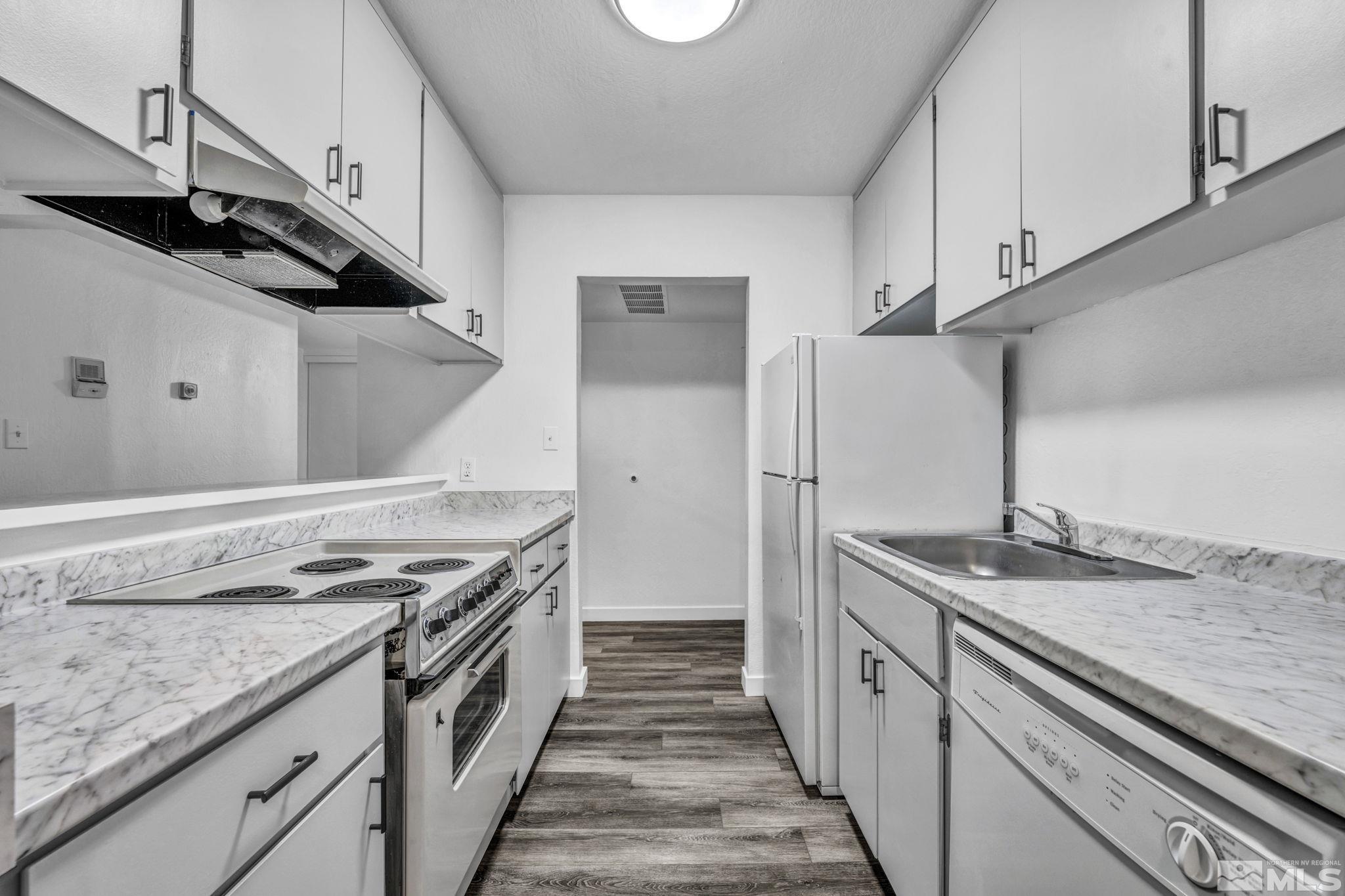 Photo #6: 240008150 Listing 