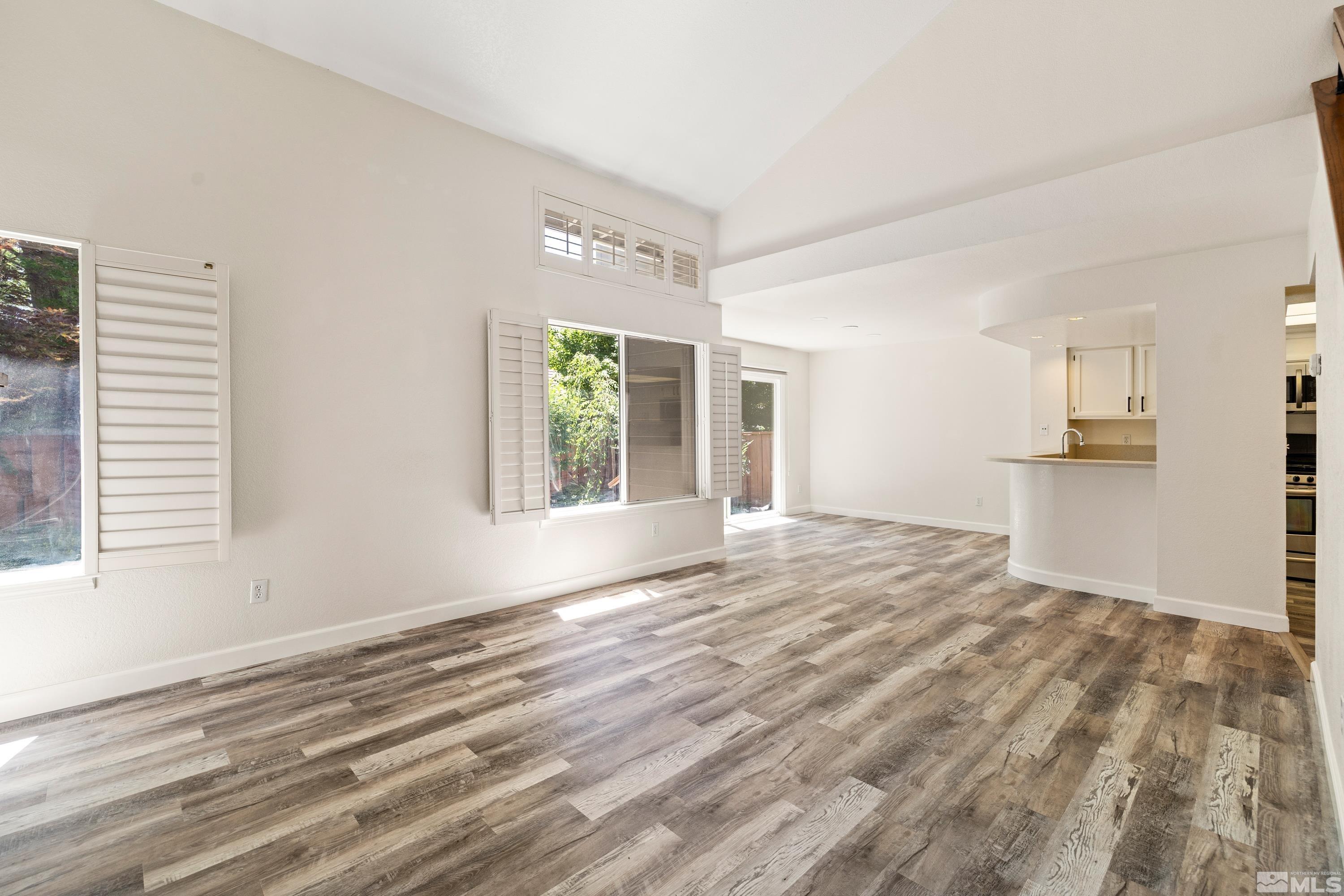 Photo #4: 240008202 Listing 