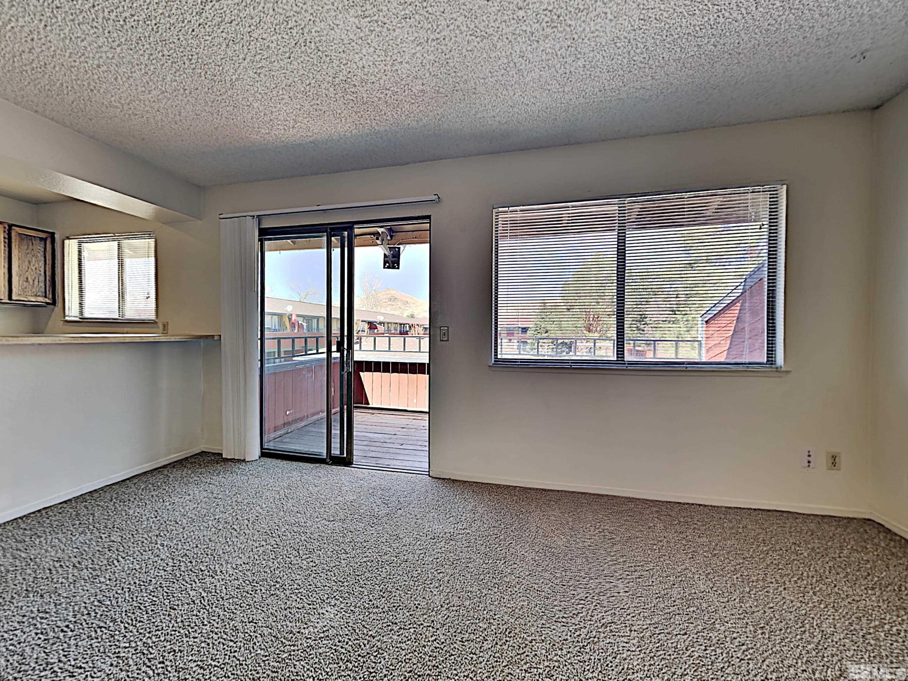 Photo #4: 240008340 Listing 
