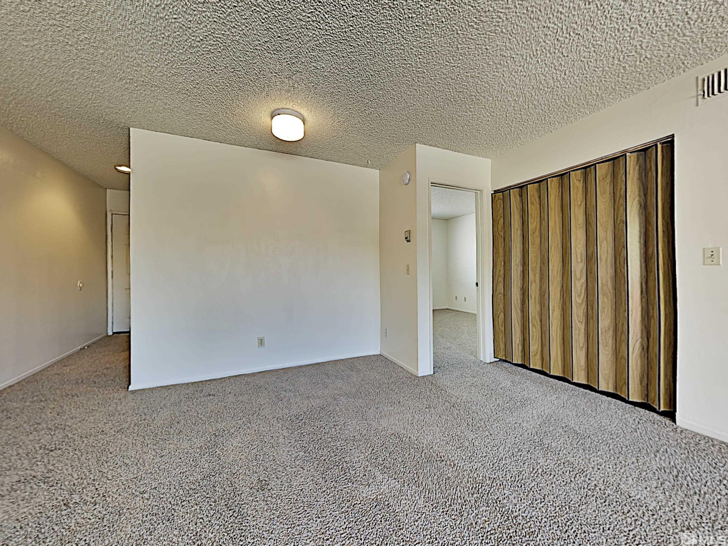 Photo #5: 240008340 Listing 