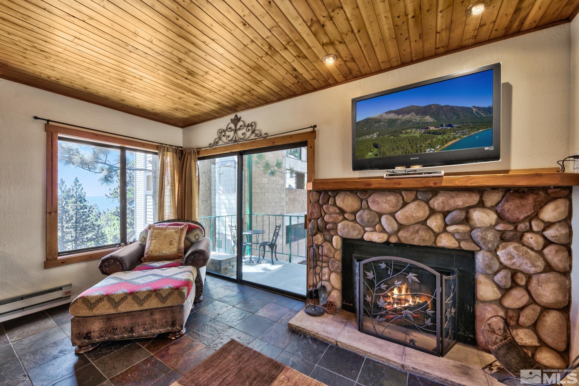 Photo #2: 240008347 Listing 