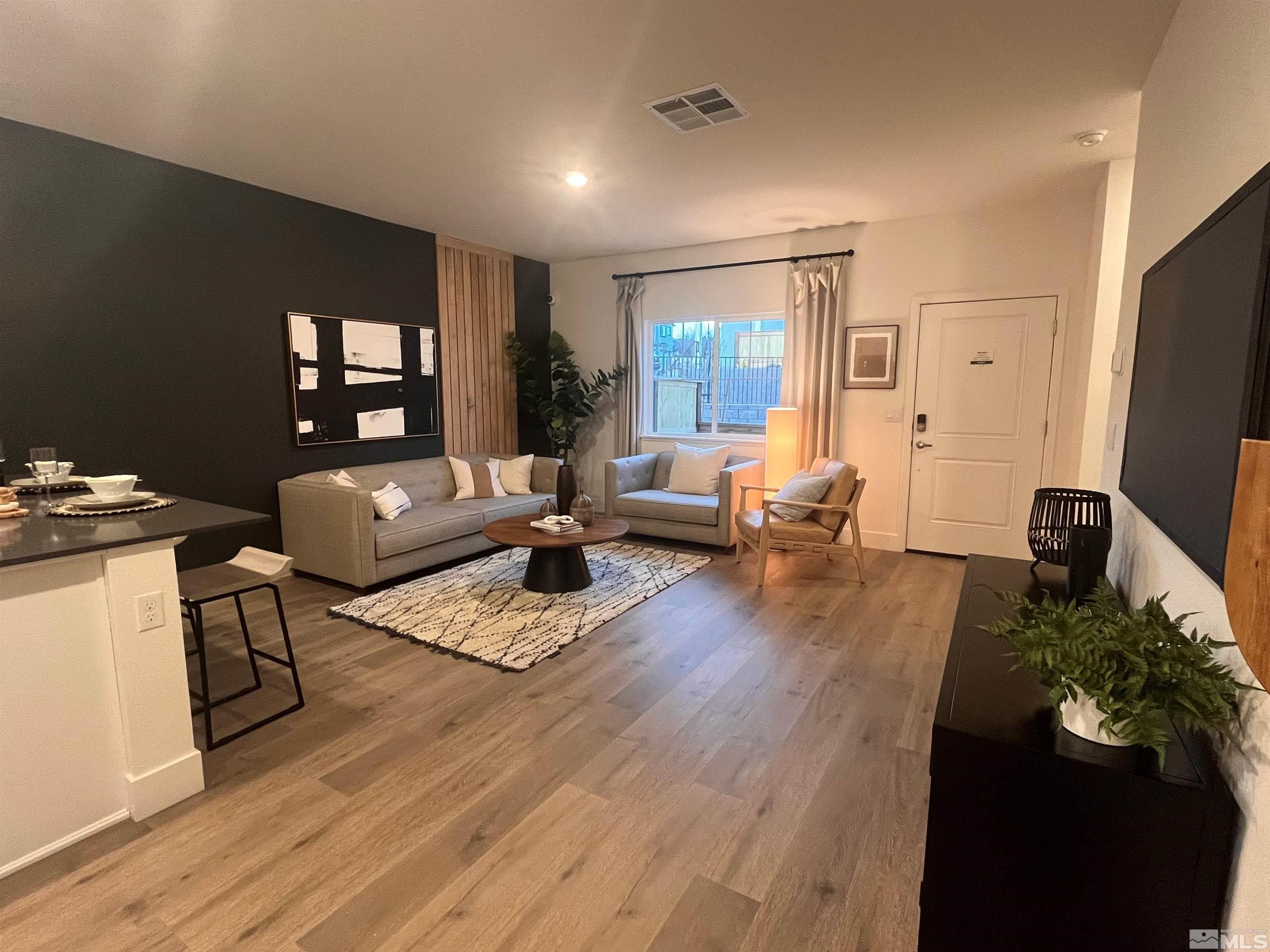 Photo #3: 240008462 Listing 