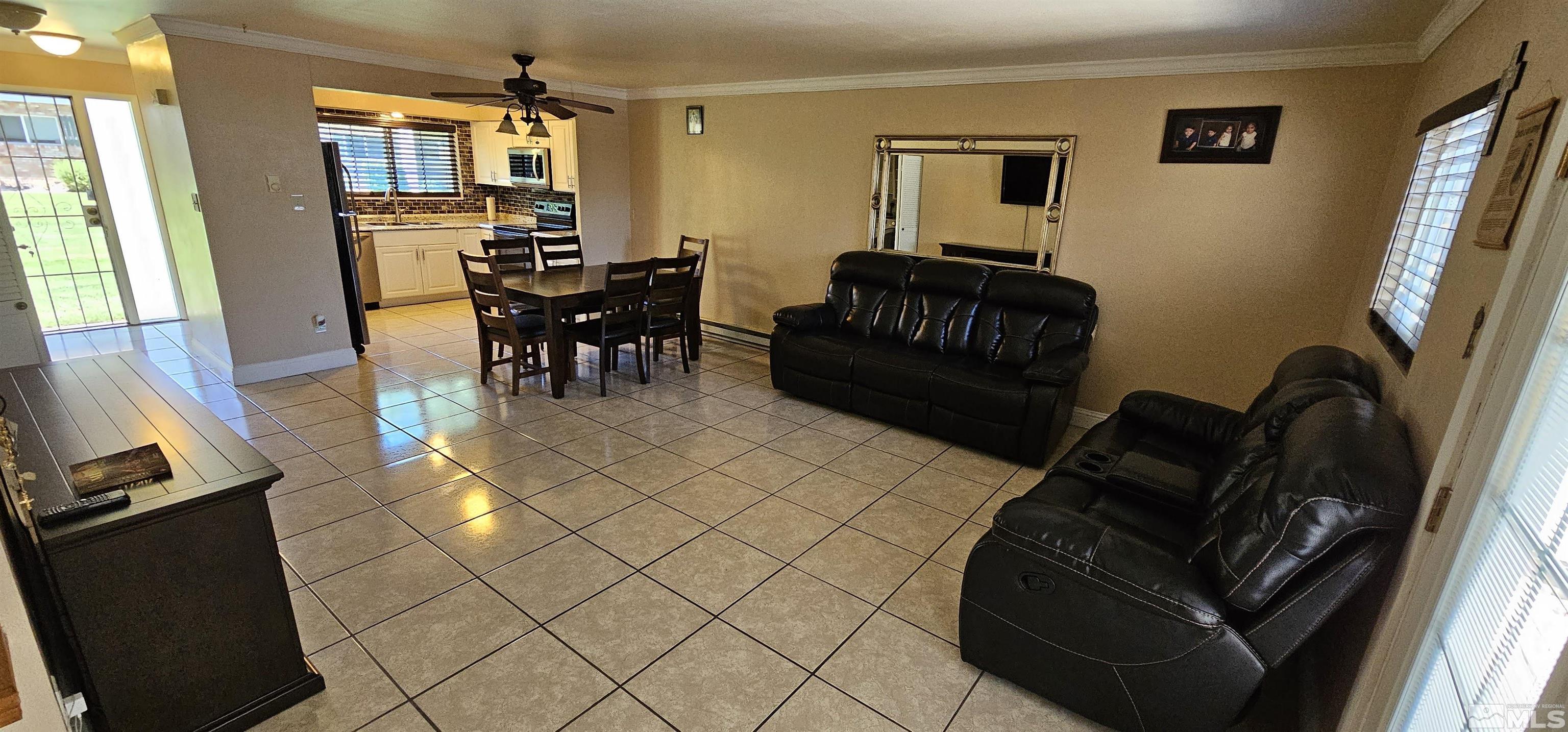 Photo #4: 240008589 Listing 