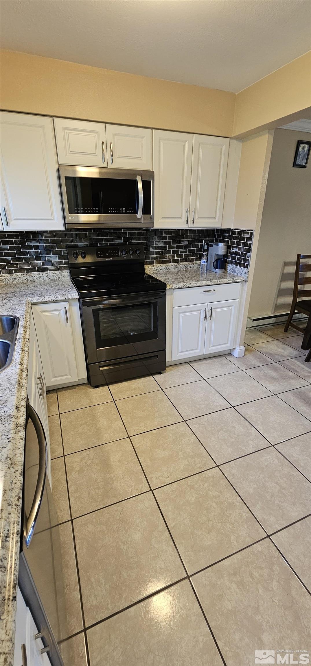 Photo #6: 240008589 Listing 