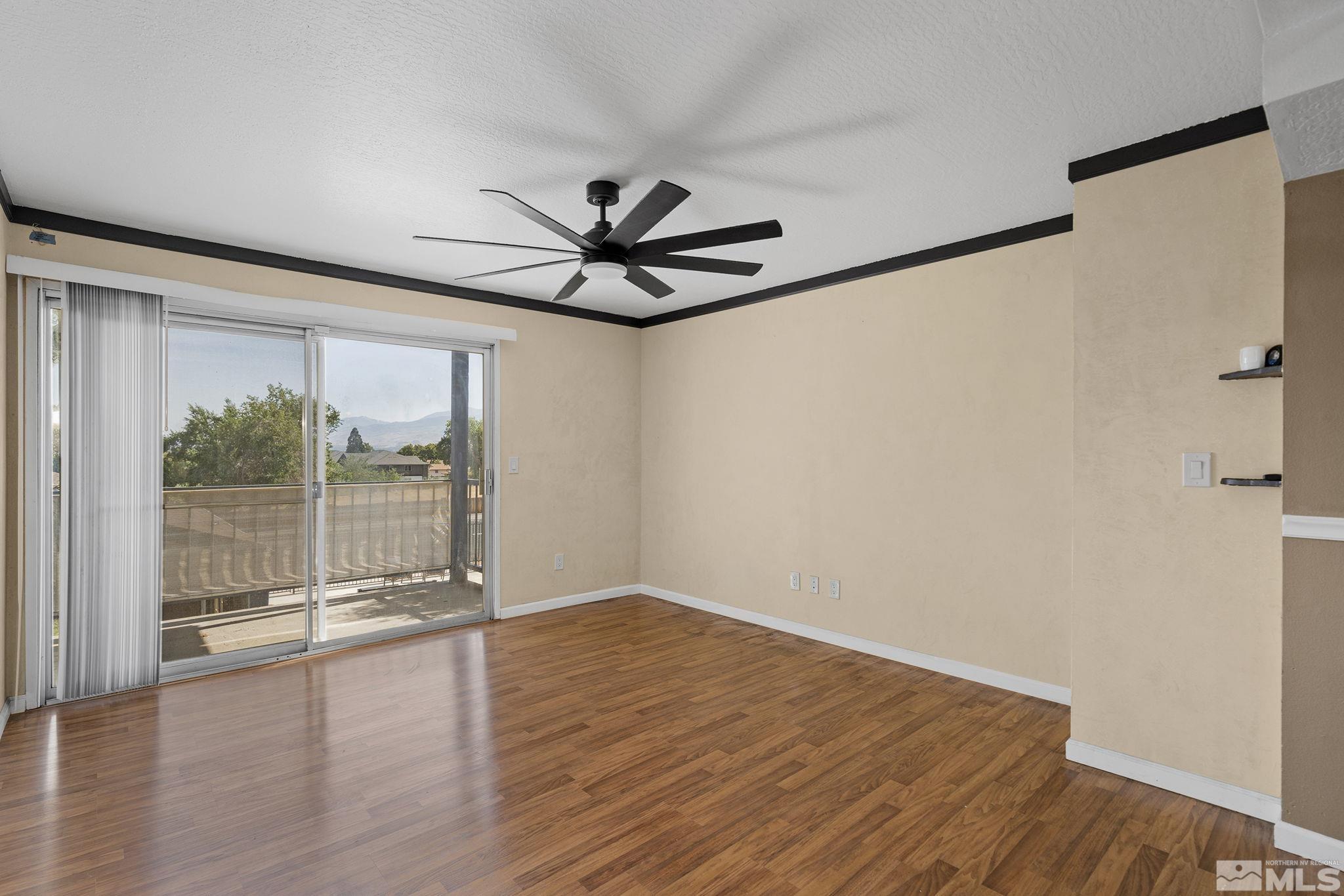 Photo #4: 240008636 Listing 