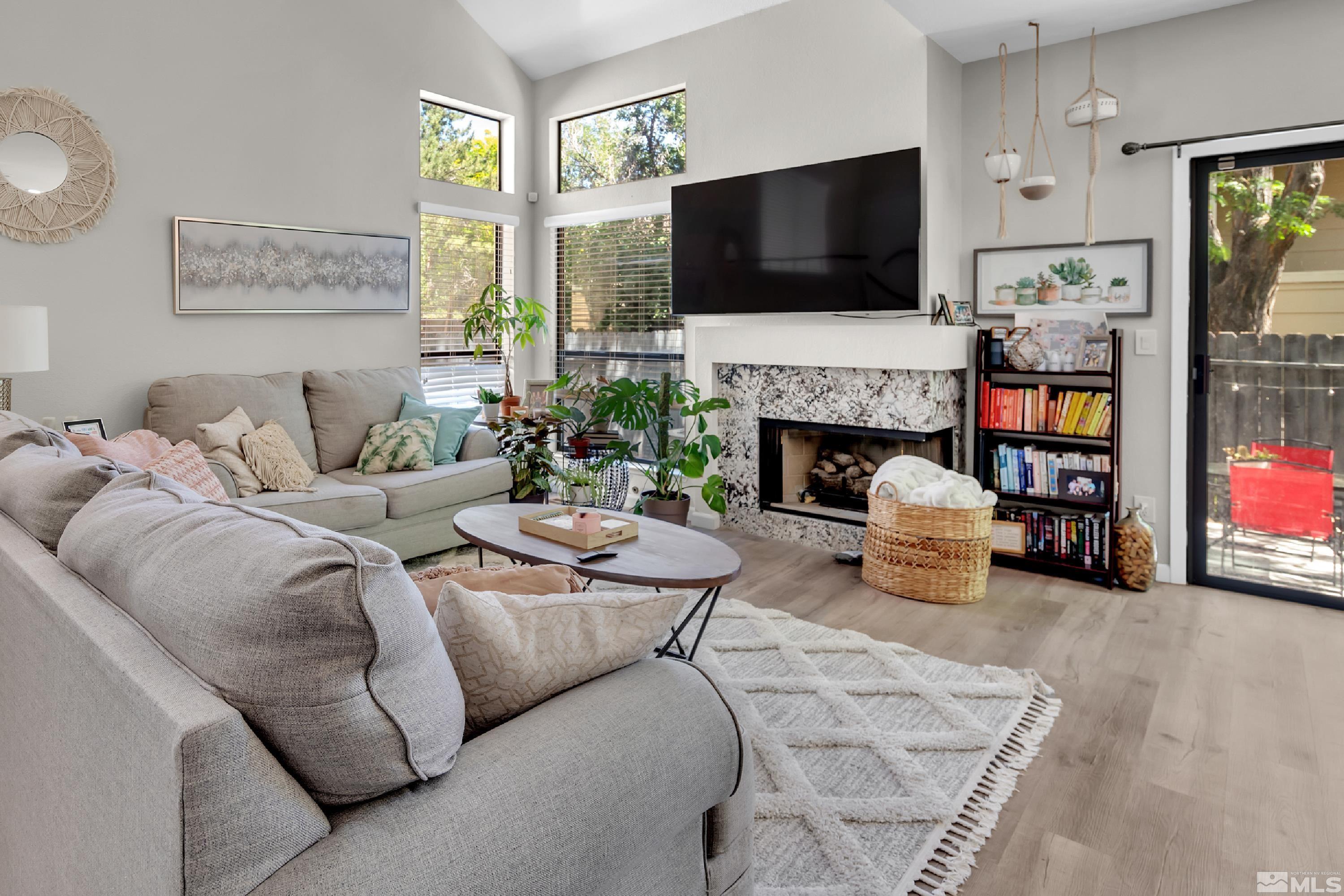Photo #5: 240008723 Listing 