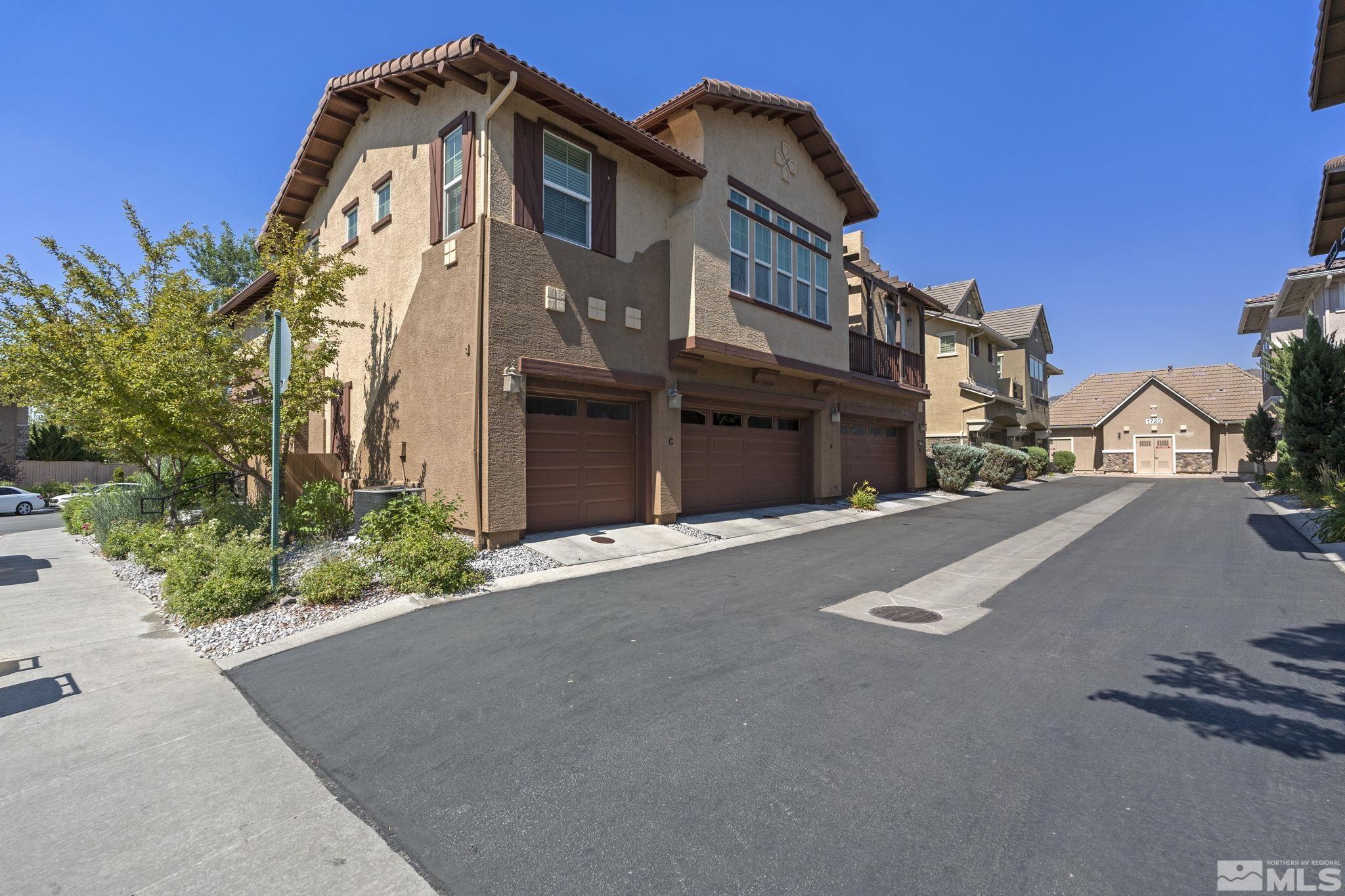 Photo #2: 240008734 Listing 
