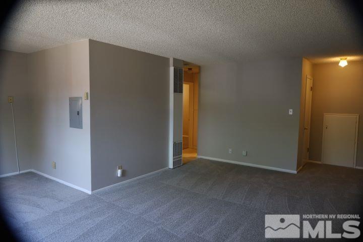 Photo #6: 240008756 Listing 