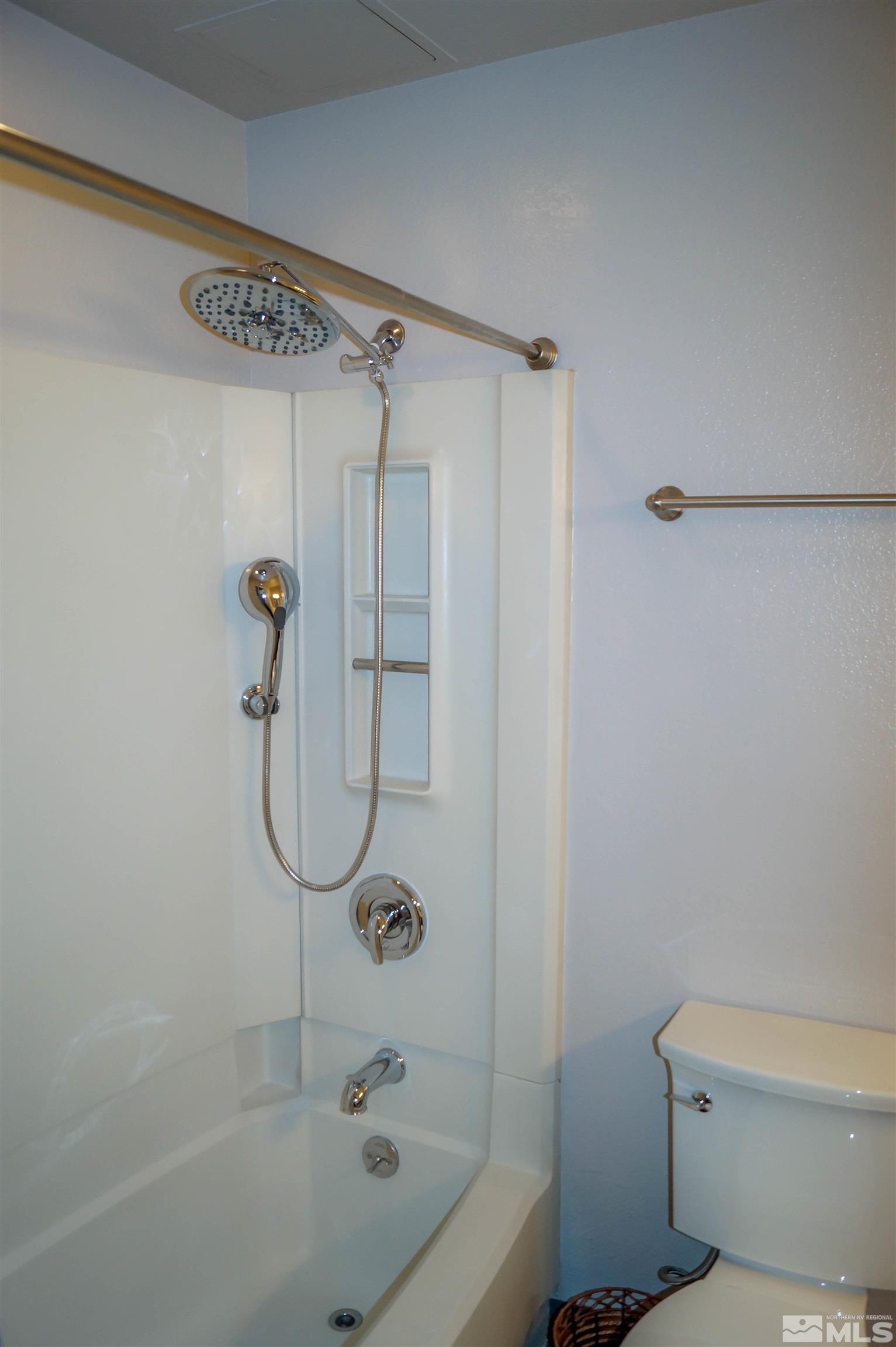 Photo #24: 240008960 Listing: Photo #24